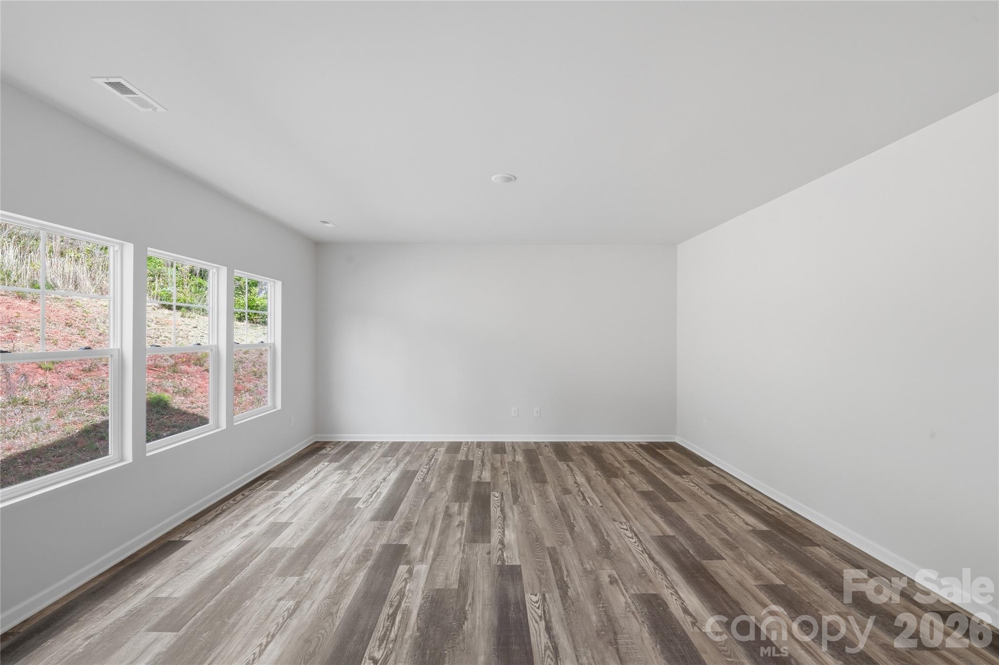 5145 Mark Drive NE — Hickory