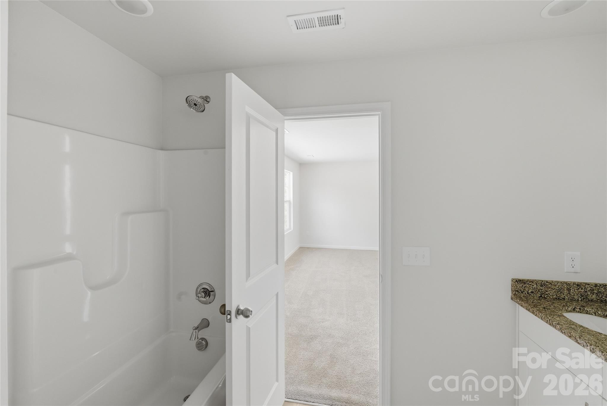 5145 Mark Drive NE — Hickory