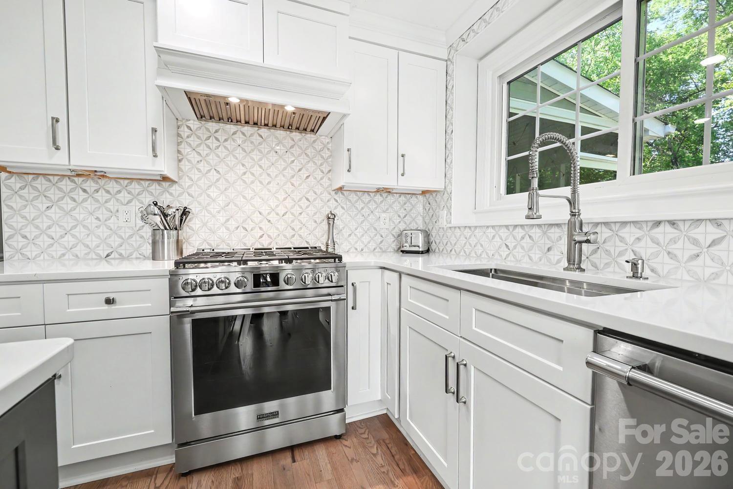 12227 Provincetowne Drive — Charlotte