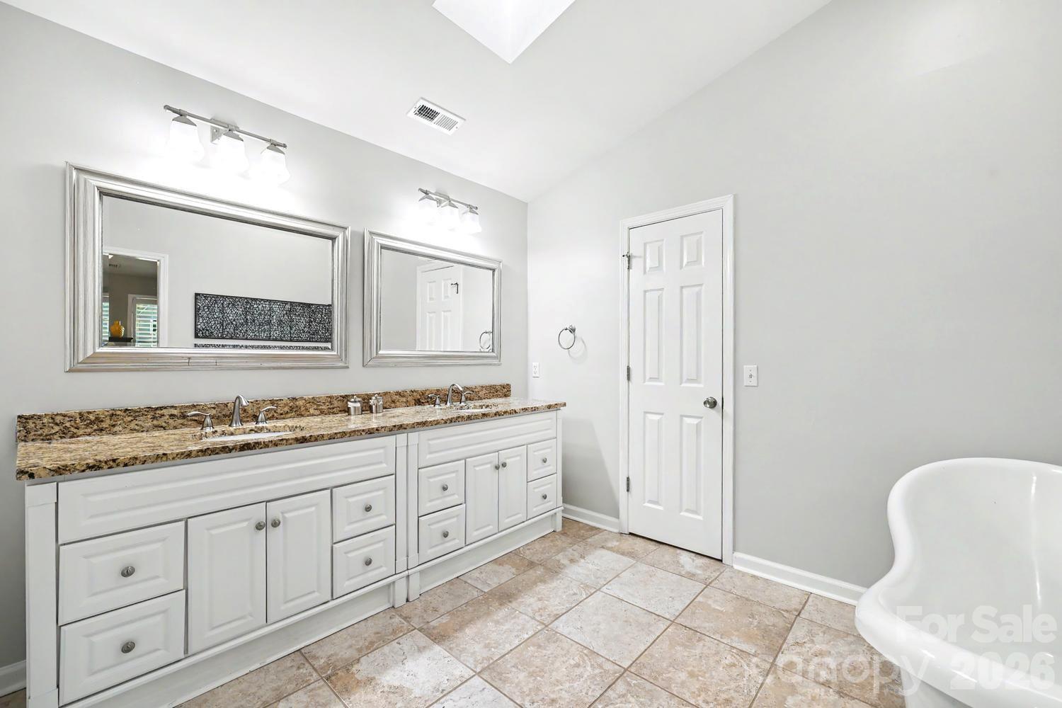 12227 Provincetowne Drive — Charlotte