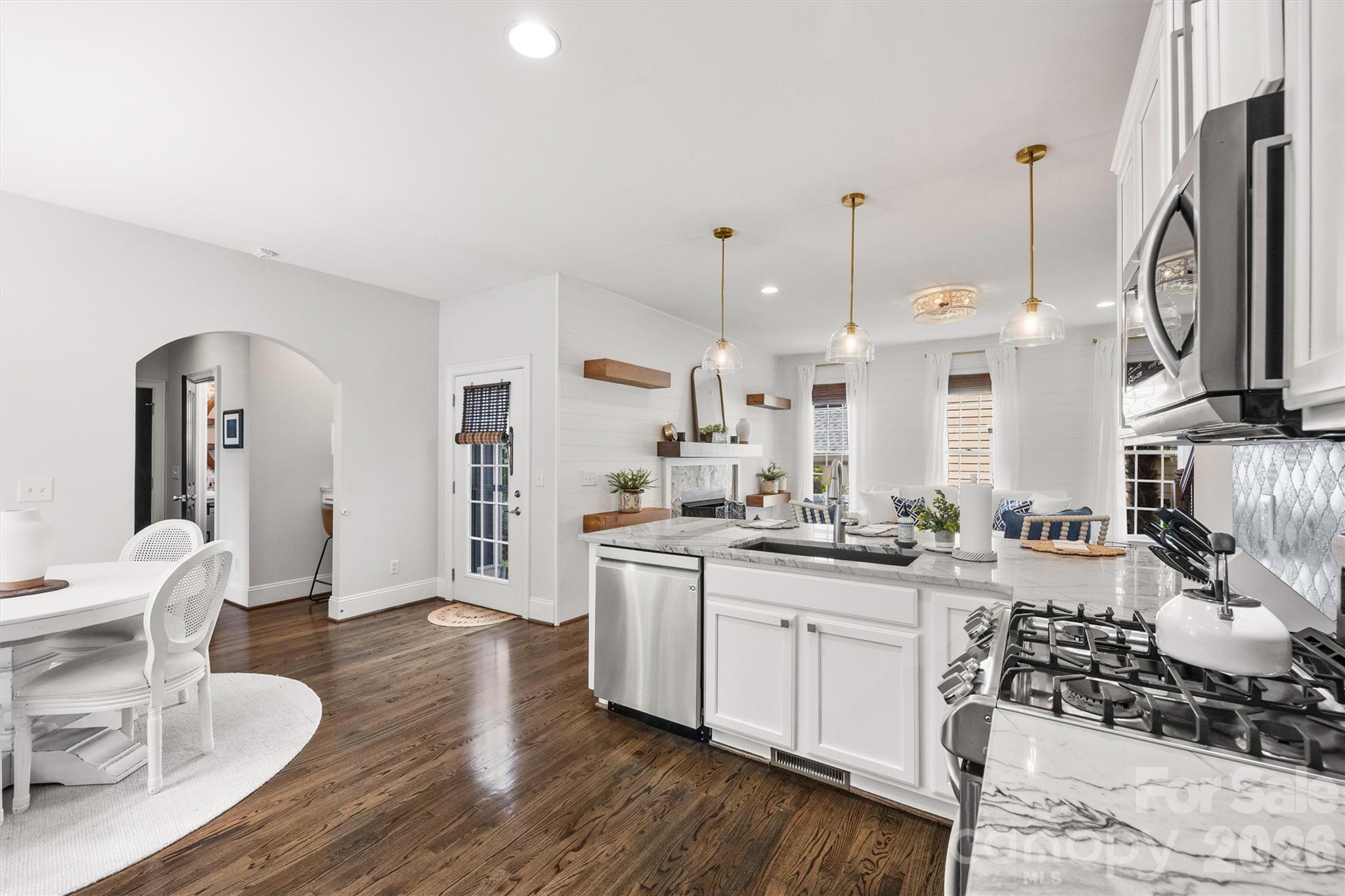 816 Victorian Way — Fort Mill