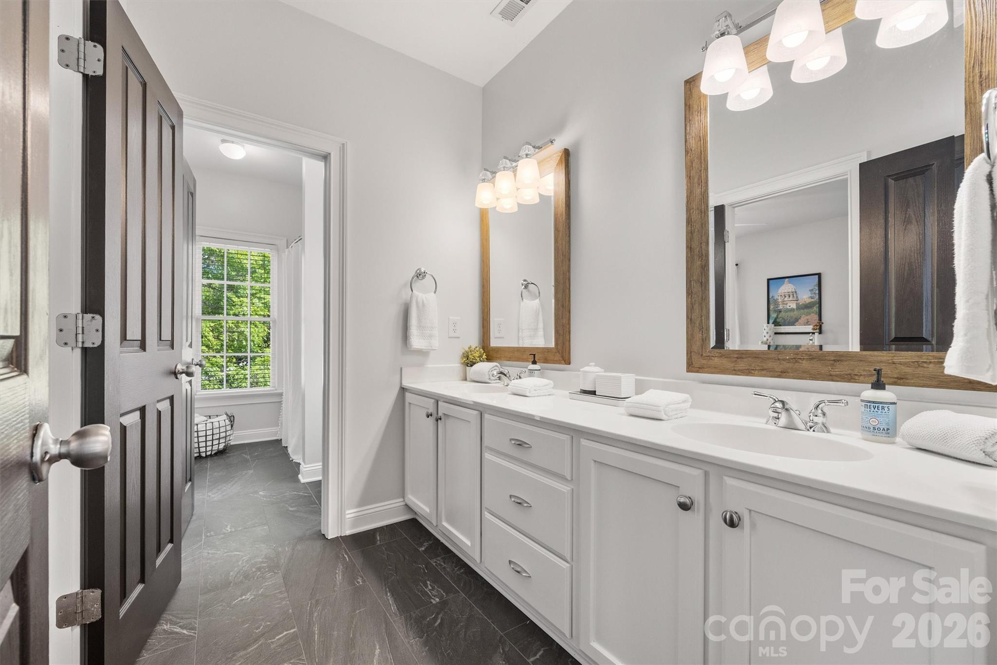 816 Victorian Way — Fort Mill