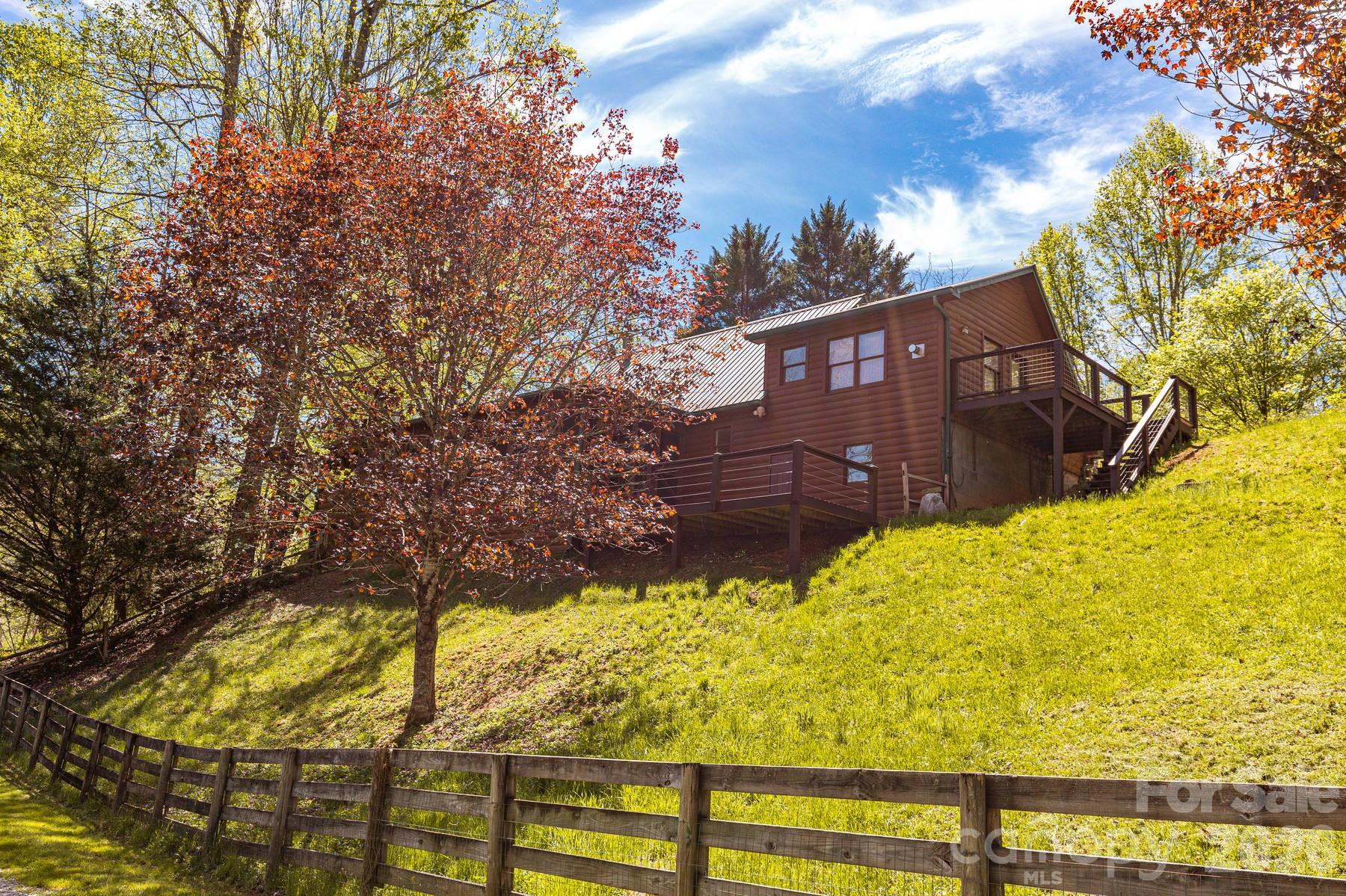 440 Huskey Road — Bryson City