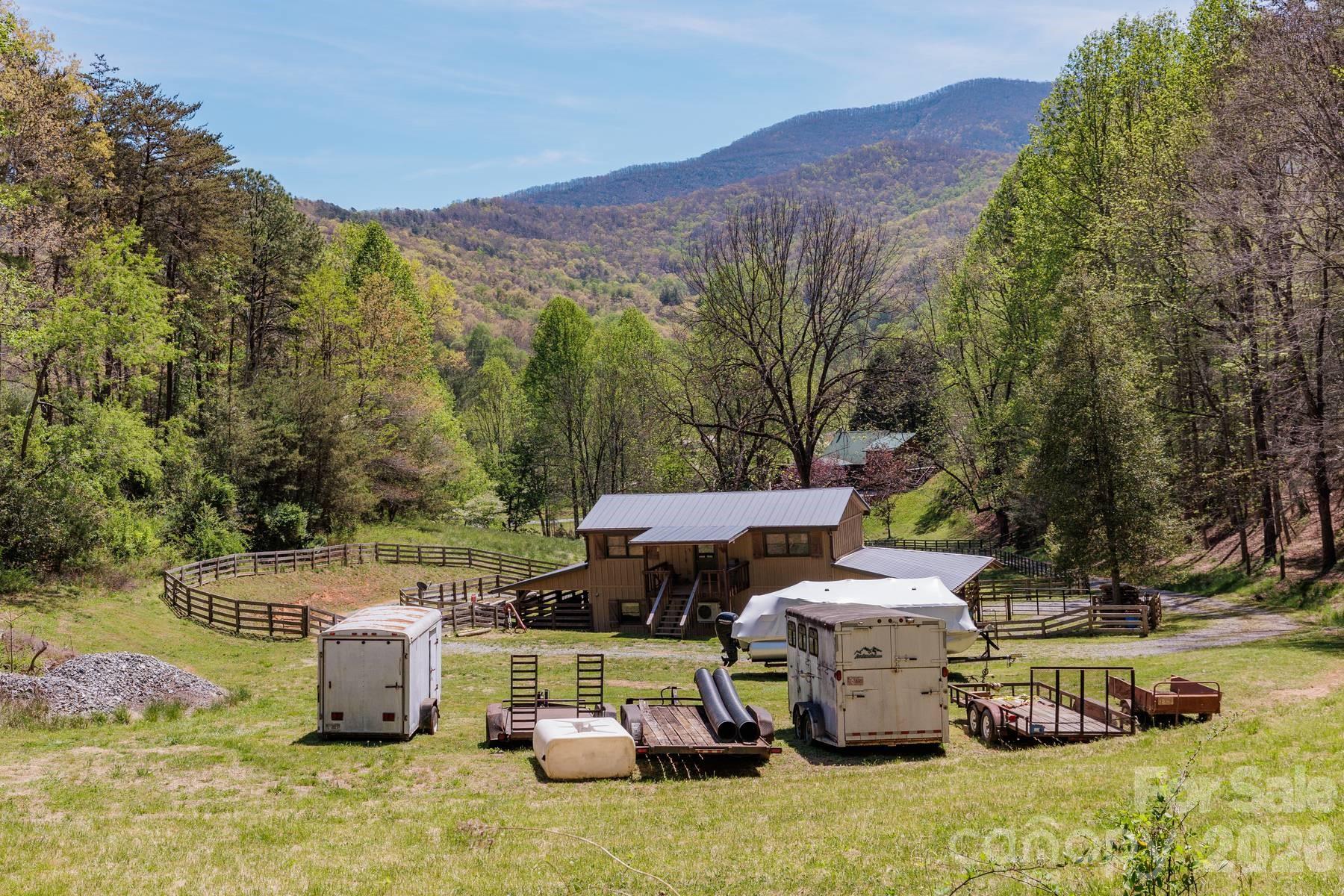 440 Huskey Road — Bryson City