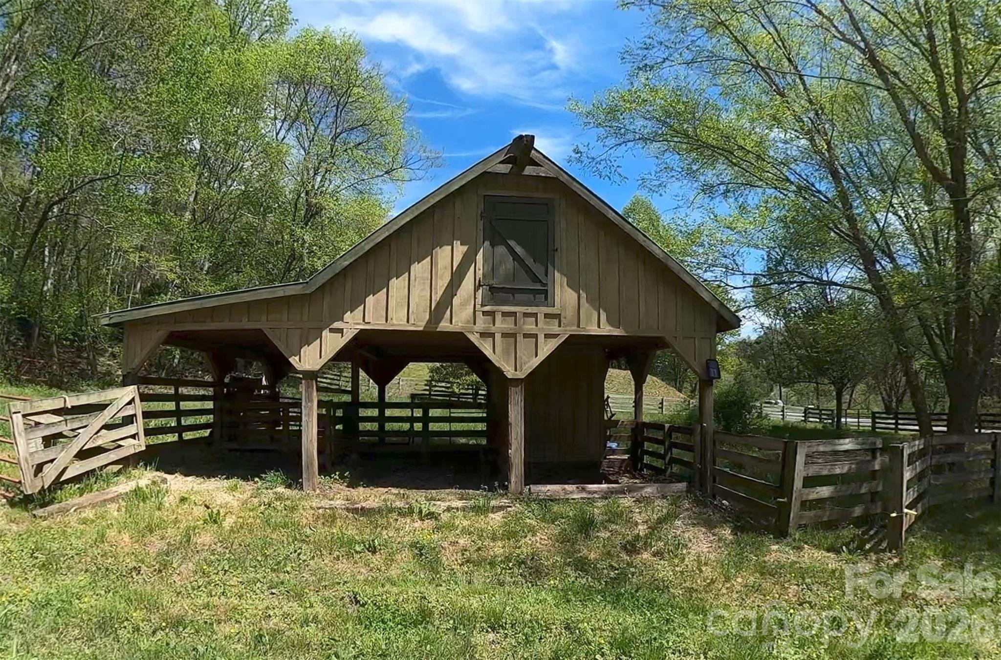 440 Huskey Road — Bryson City