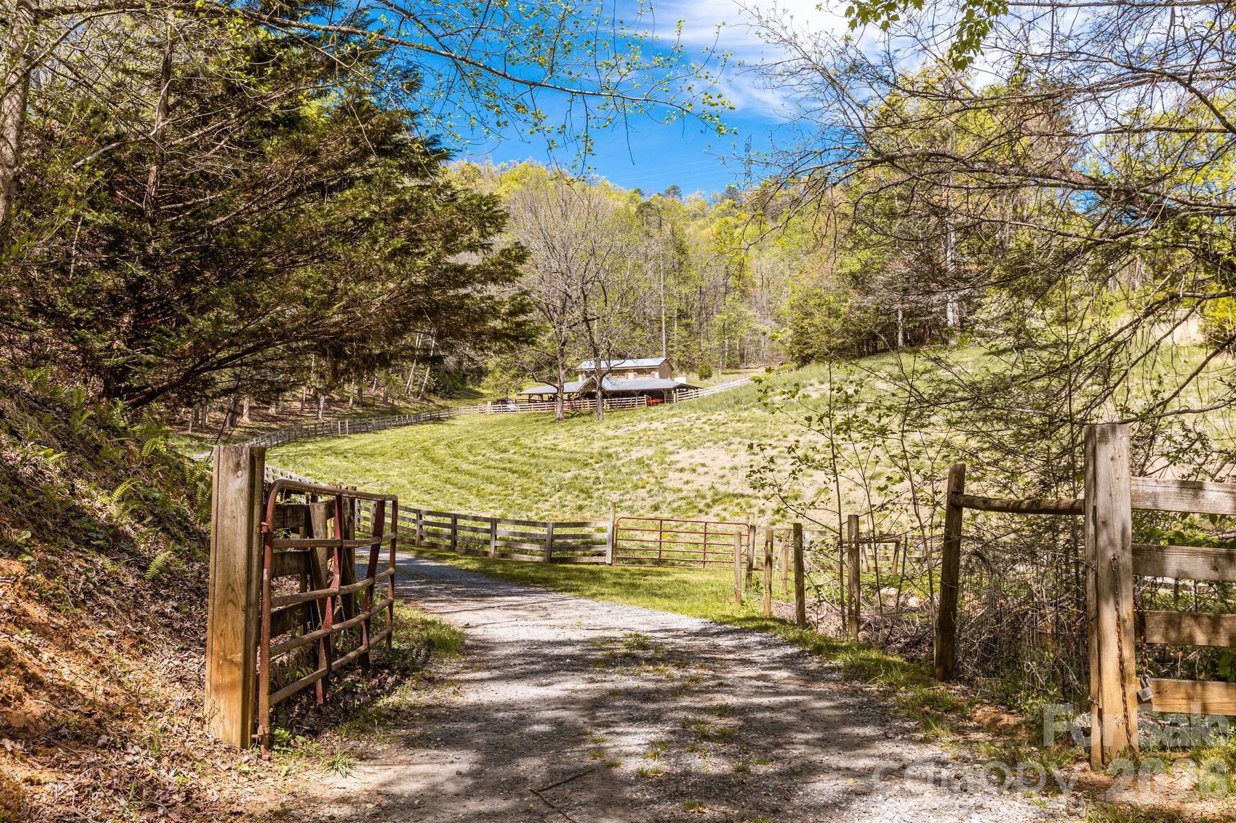 440 Huskey Road — Bryson City