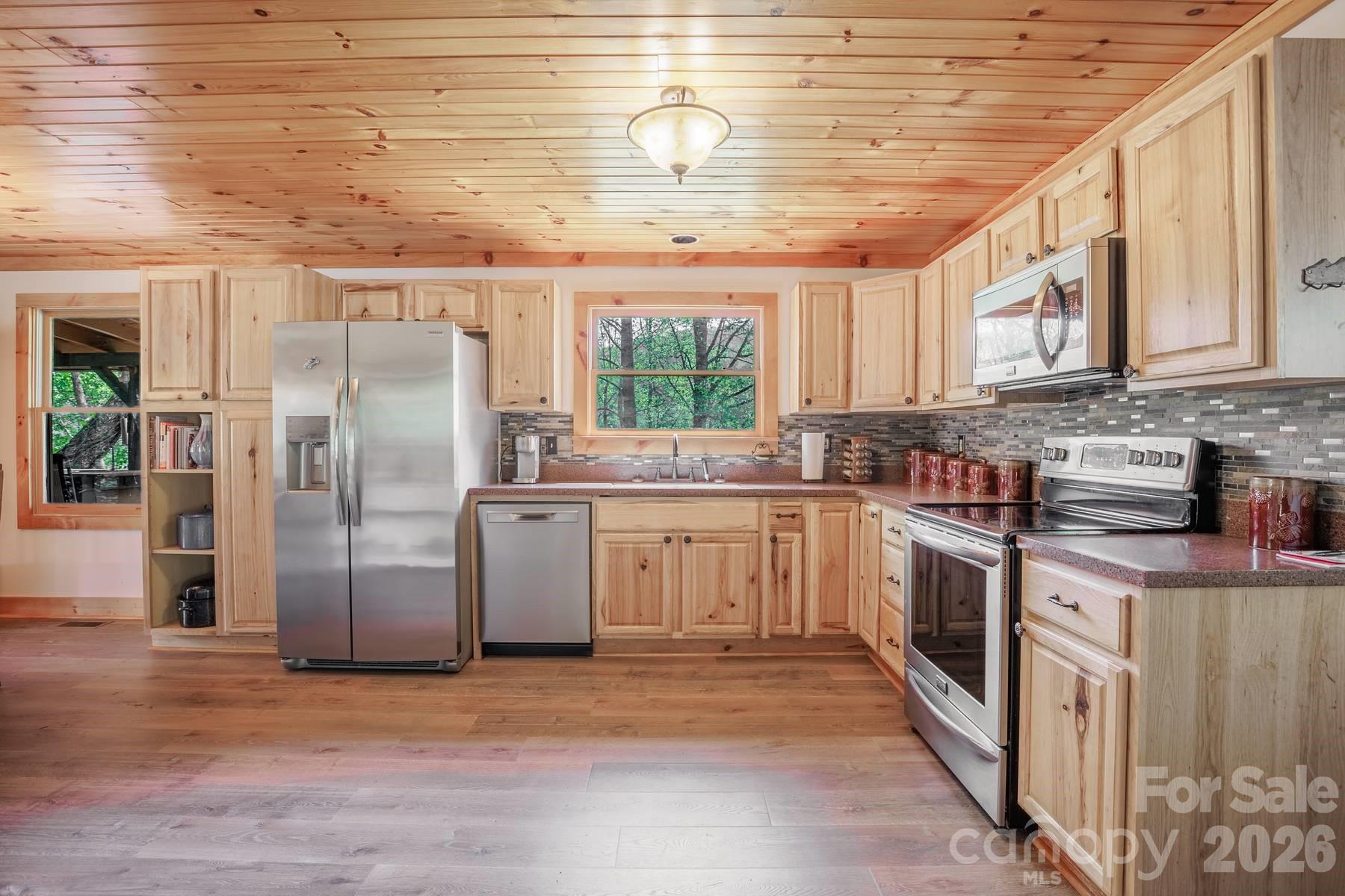 440 Huskey Road — Bryson City