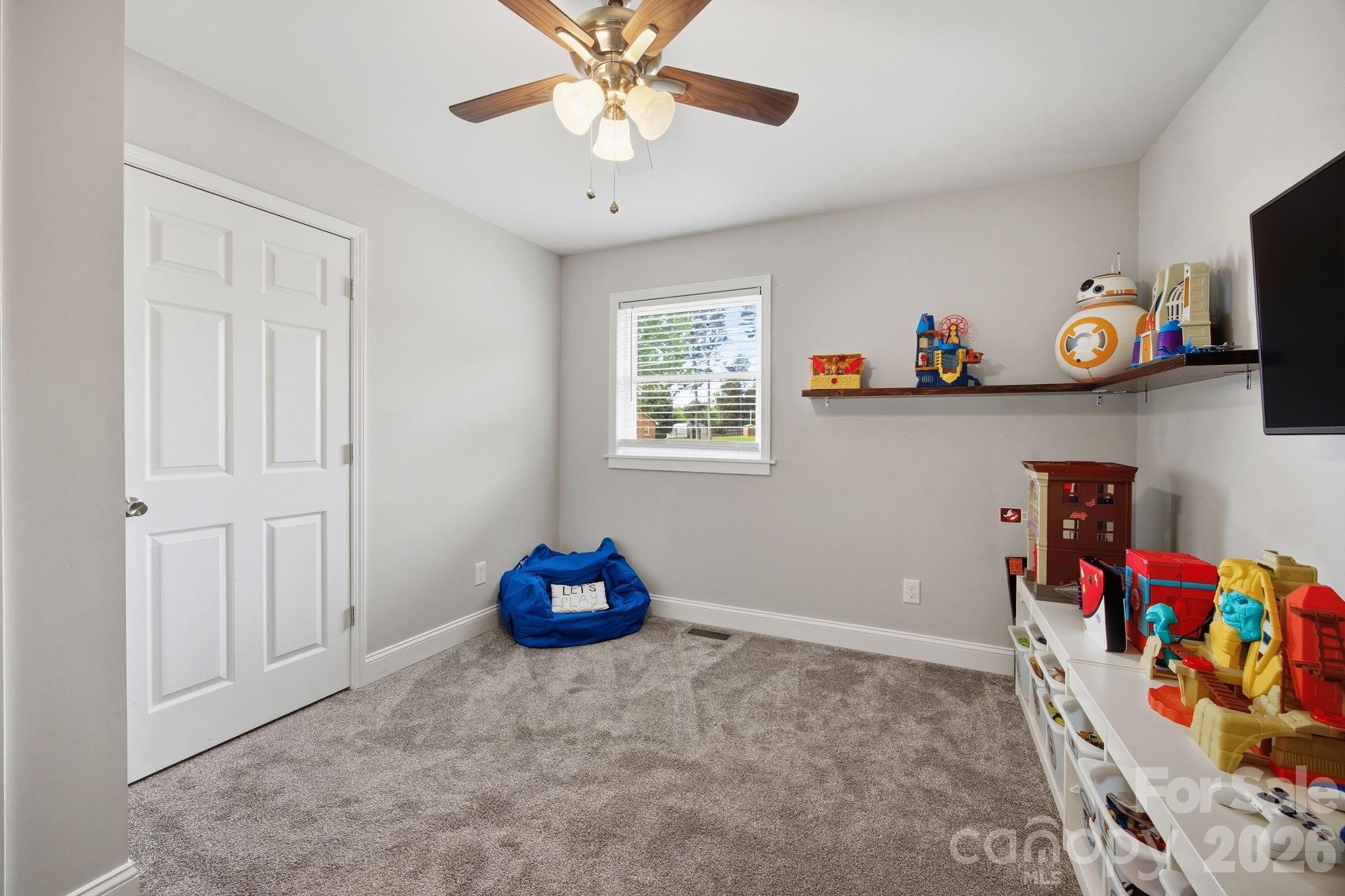 104 Sunset Drive — Rockwell