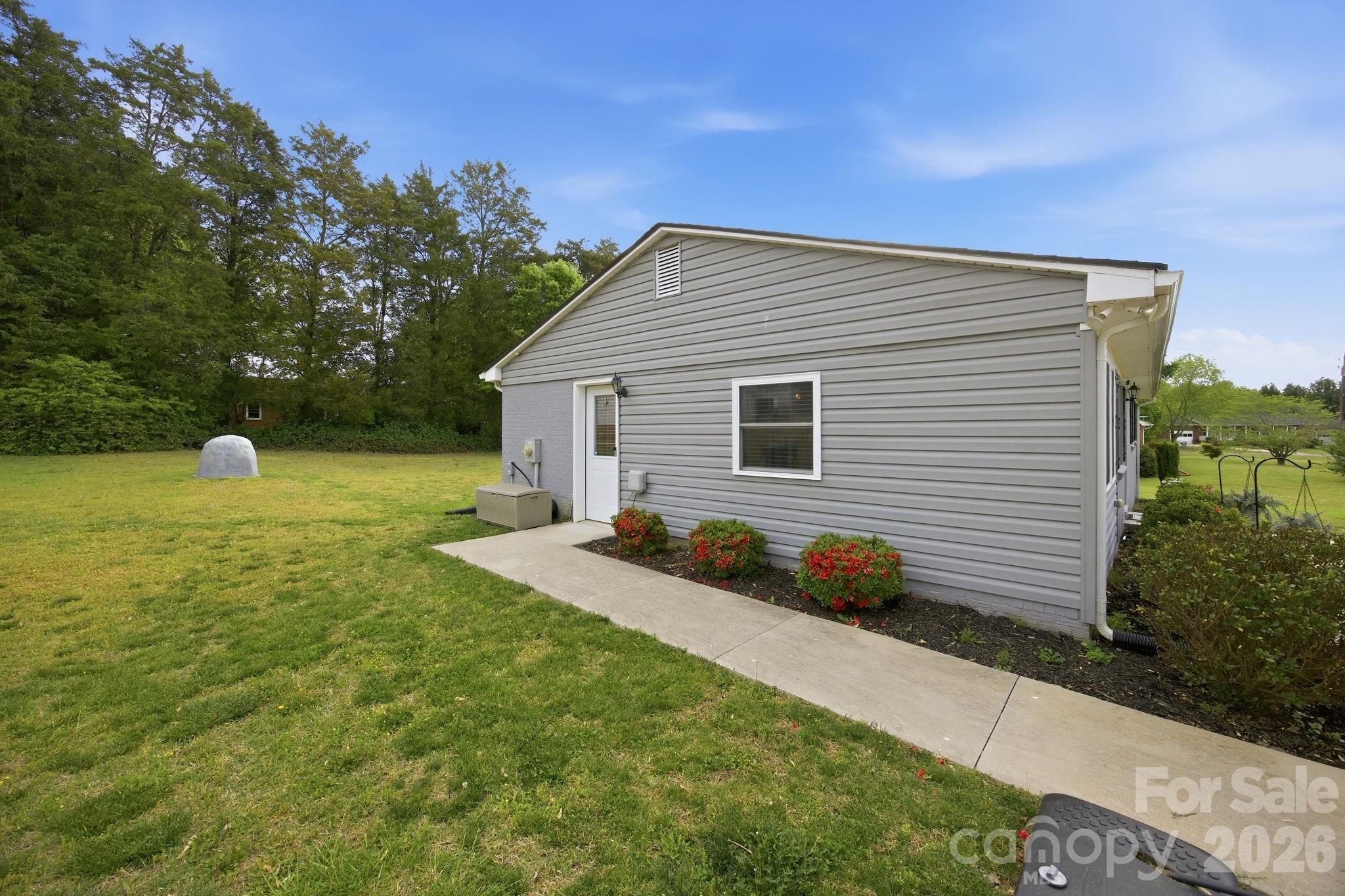 104 Sunset Drive — Rockwell