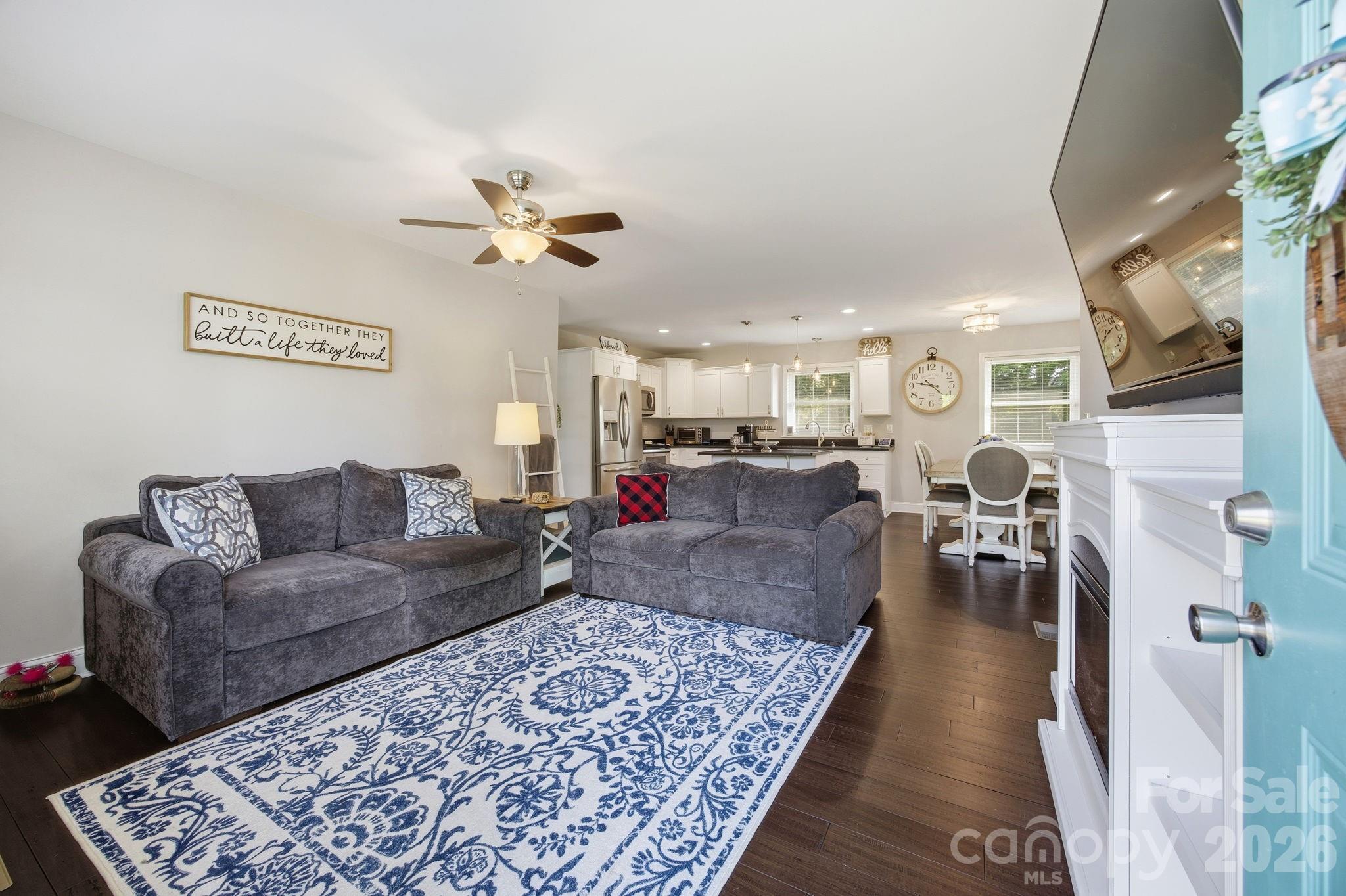104 Sunset Drive — Rockwell