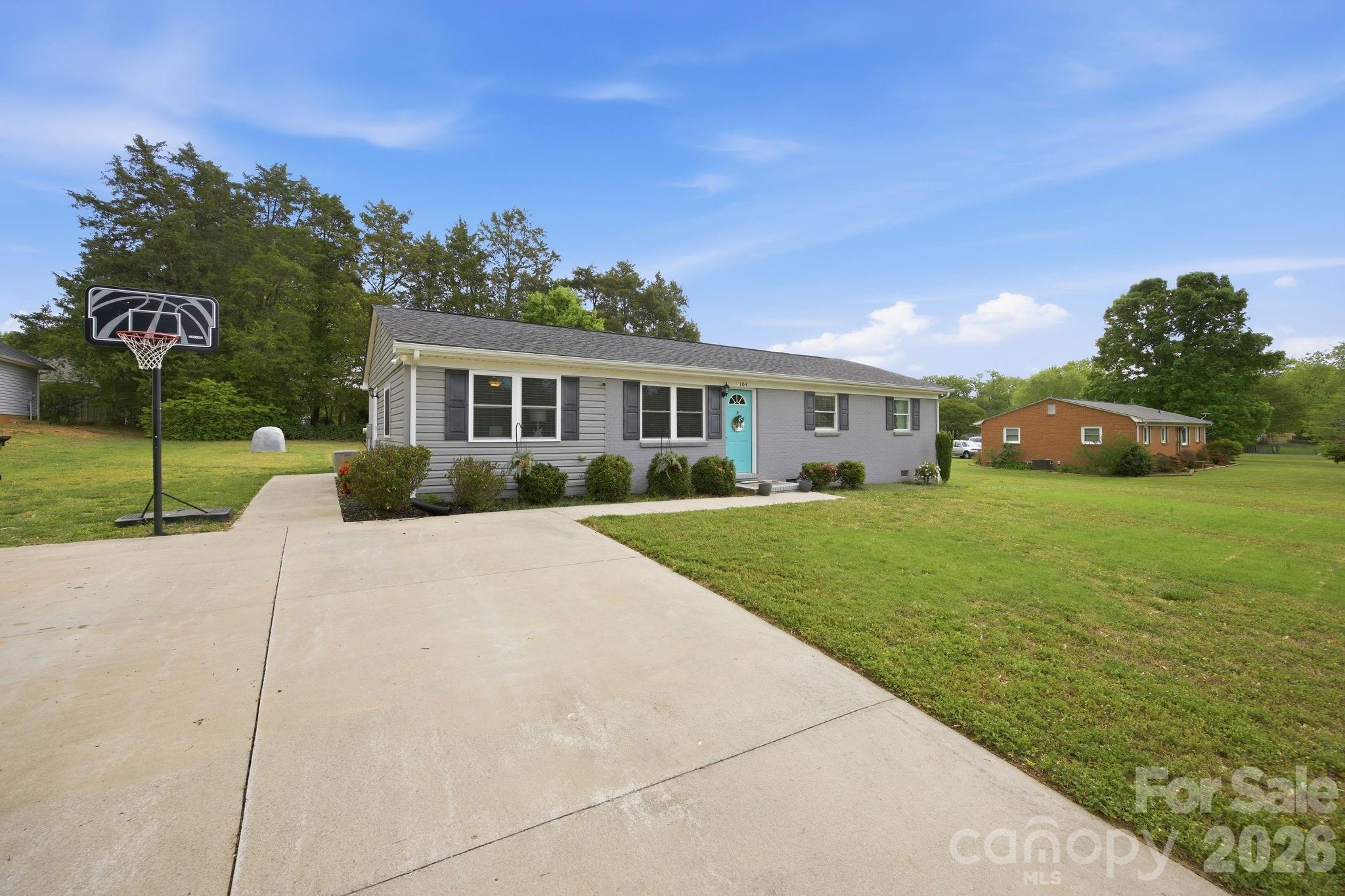 104 Sunset Drive — Rockwell