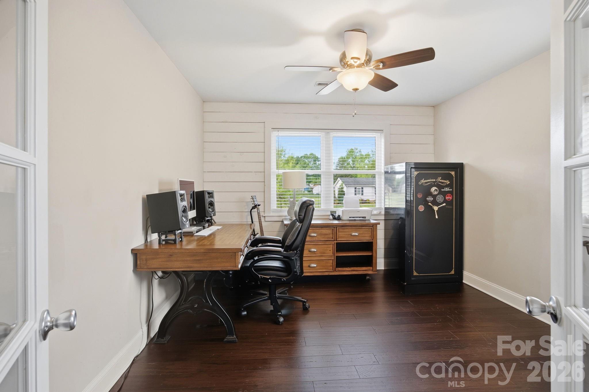 104 Sunset Drive — Rockwell