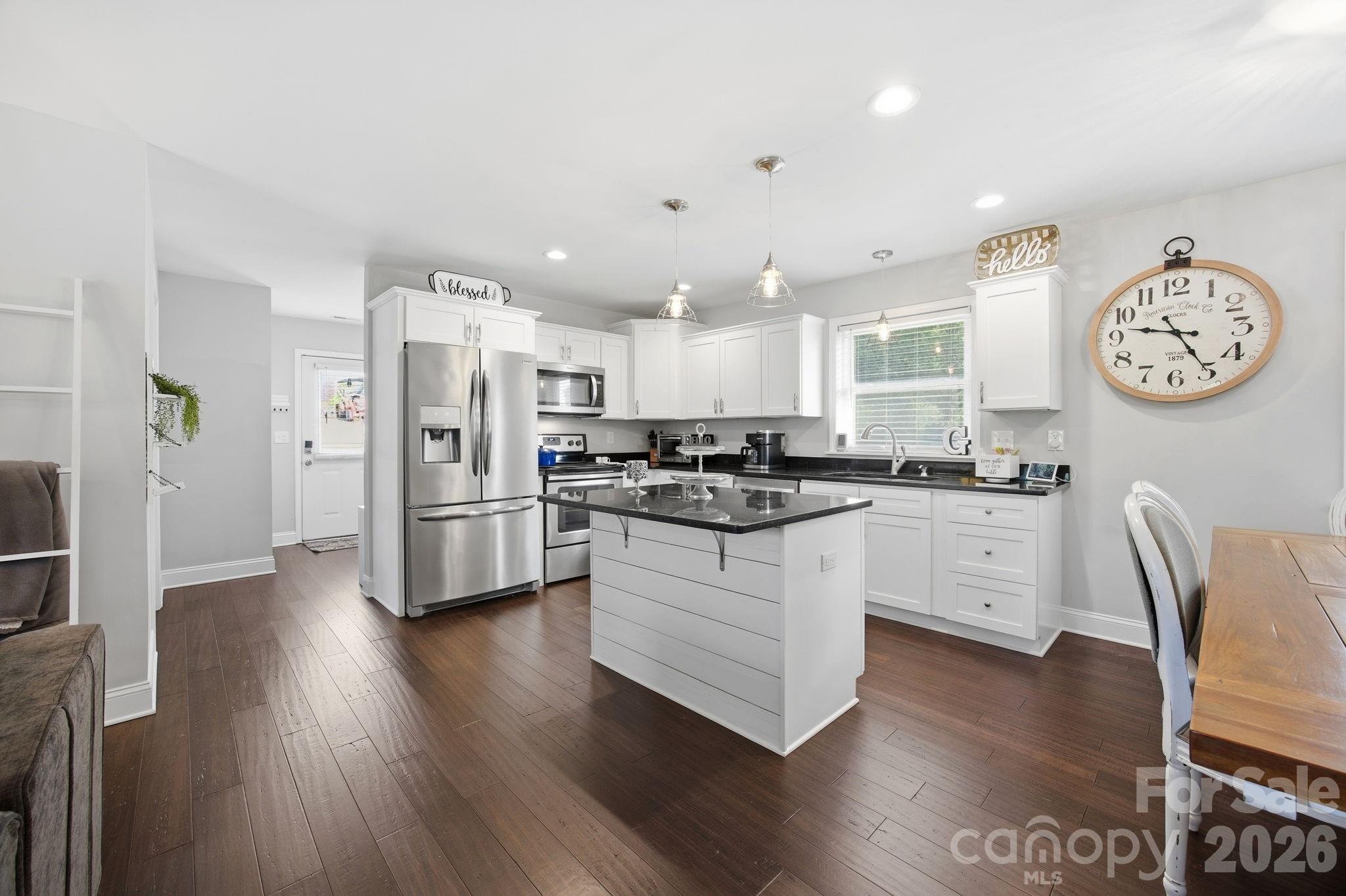 104 Sunset Drive — Rockwell