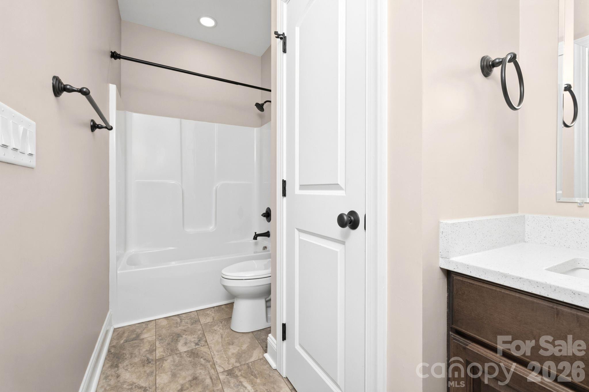 160 Tullyries Lane — Lewisville