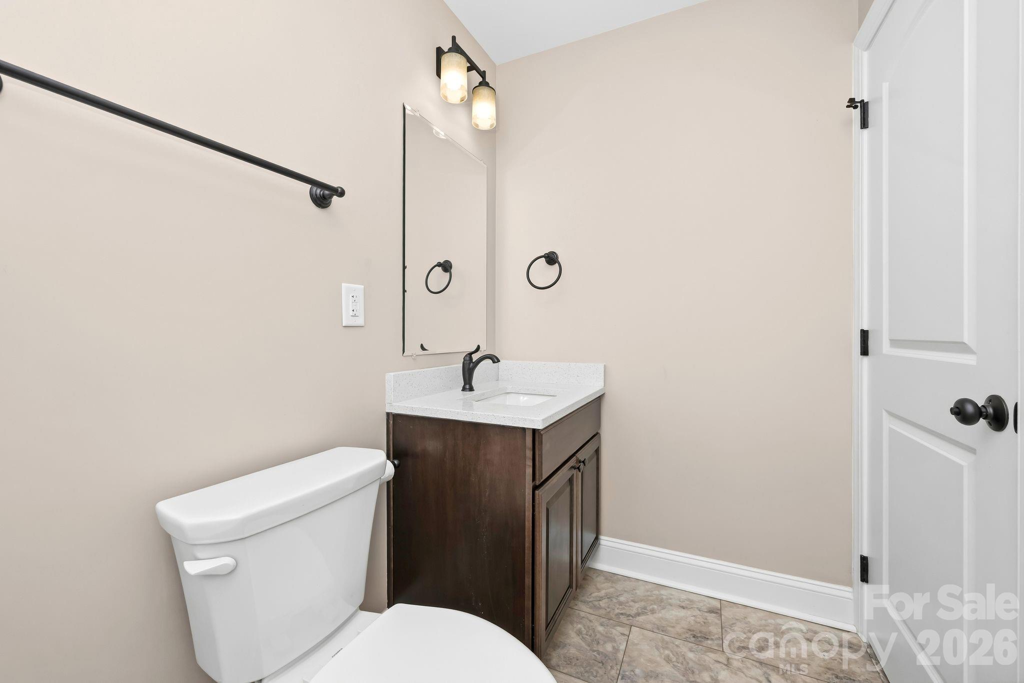 160 Tullyries Lane — Lewisville