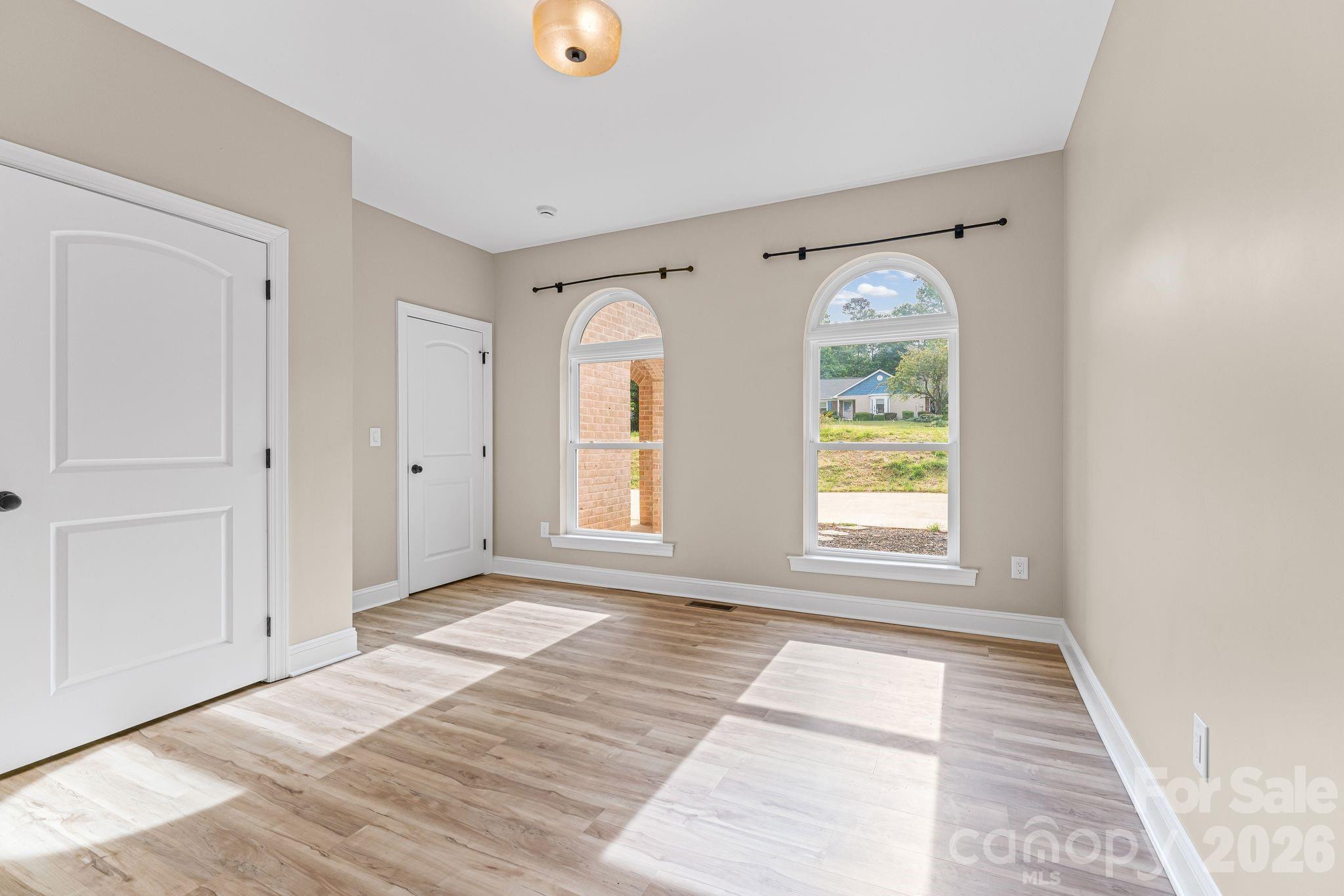 160 Tullyries Lane — Lewisville