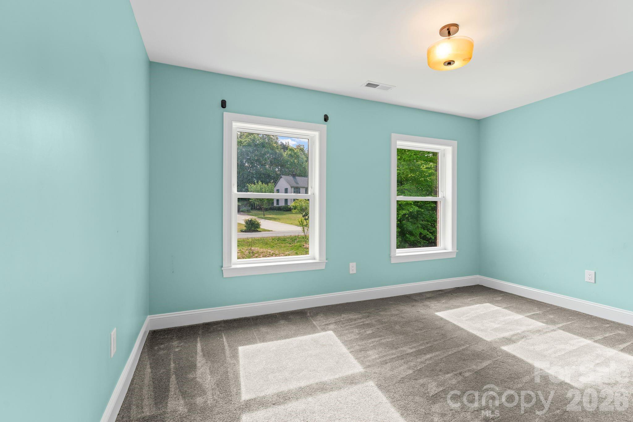 160 Tullyries Lane — Lewisville