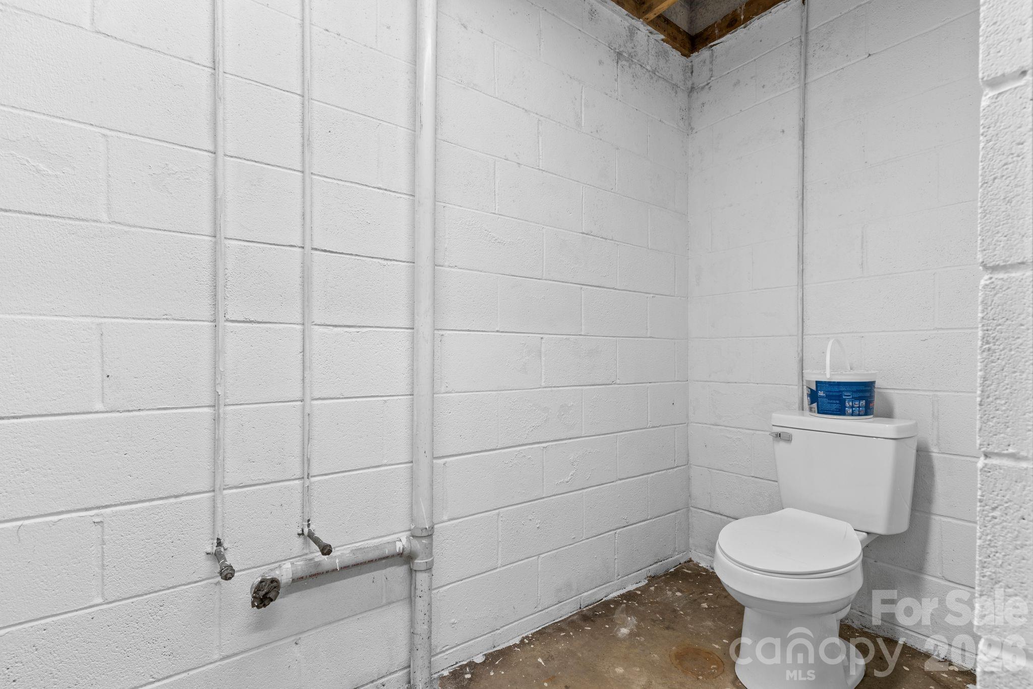 1653 Dudley Shoals Road — Granite Falls