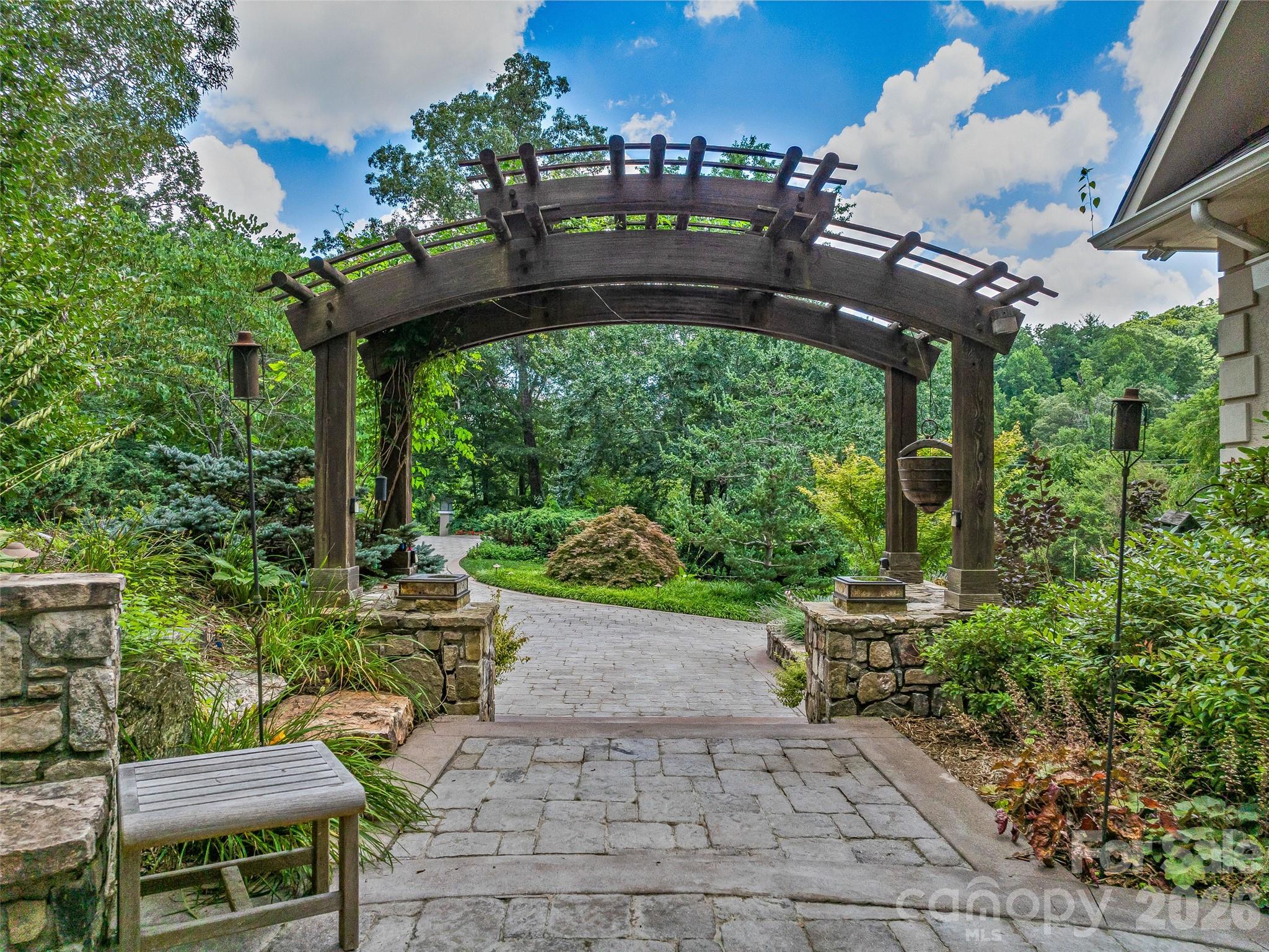 212 S Plains Drive — Asheville