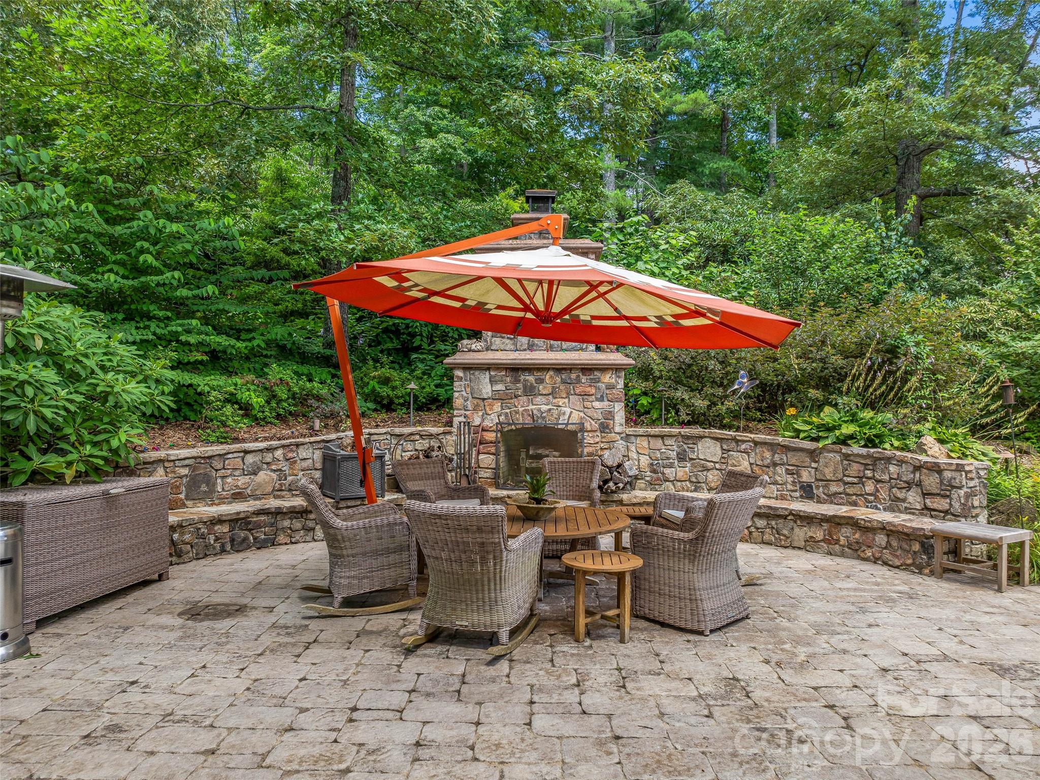 212 S Plains Drive — Asheville