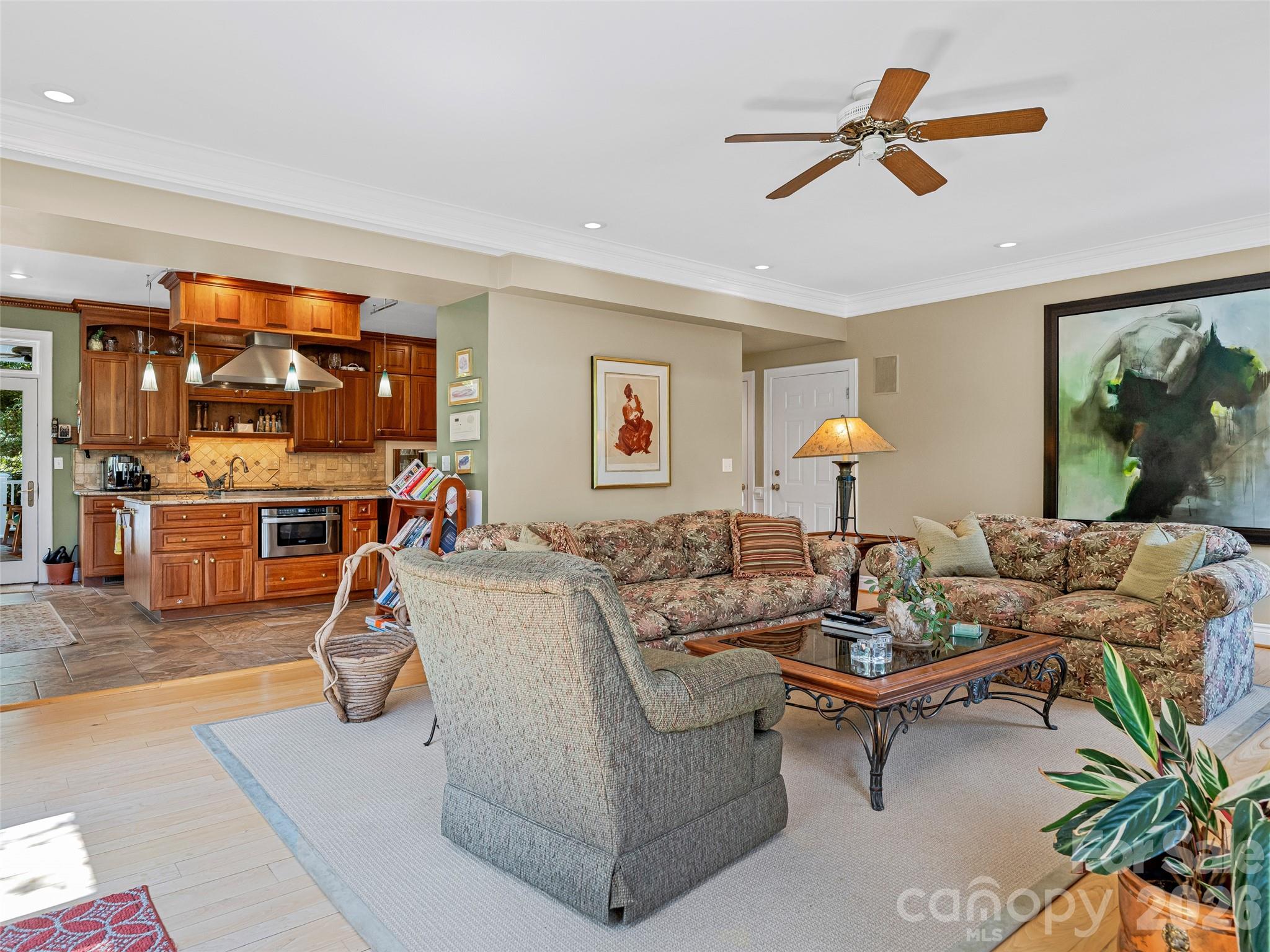 212 S Plains Drive — Asheville