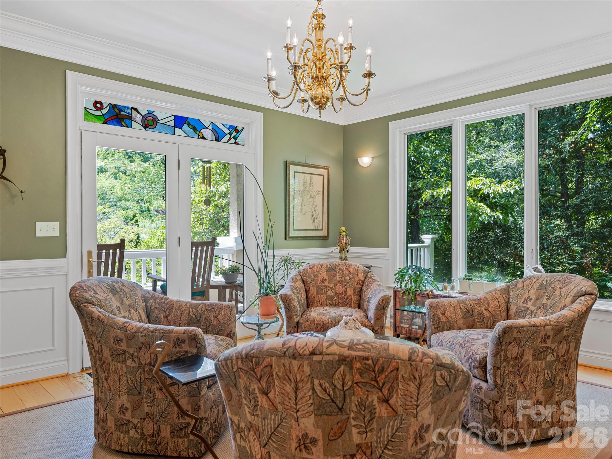 212 S Plains Drive — Asheville