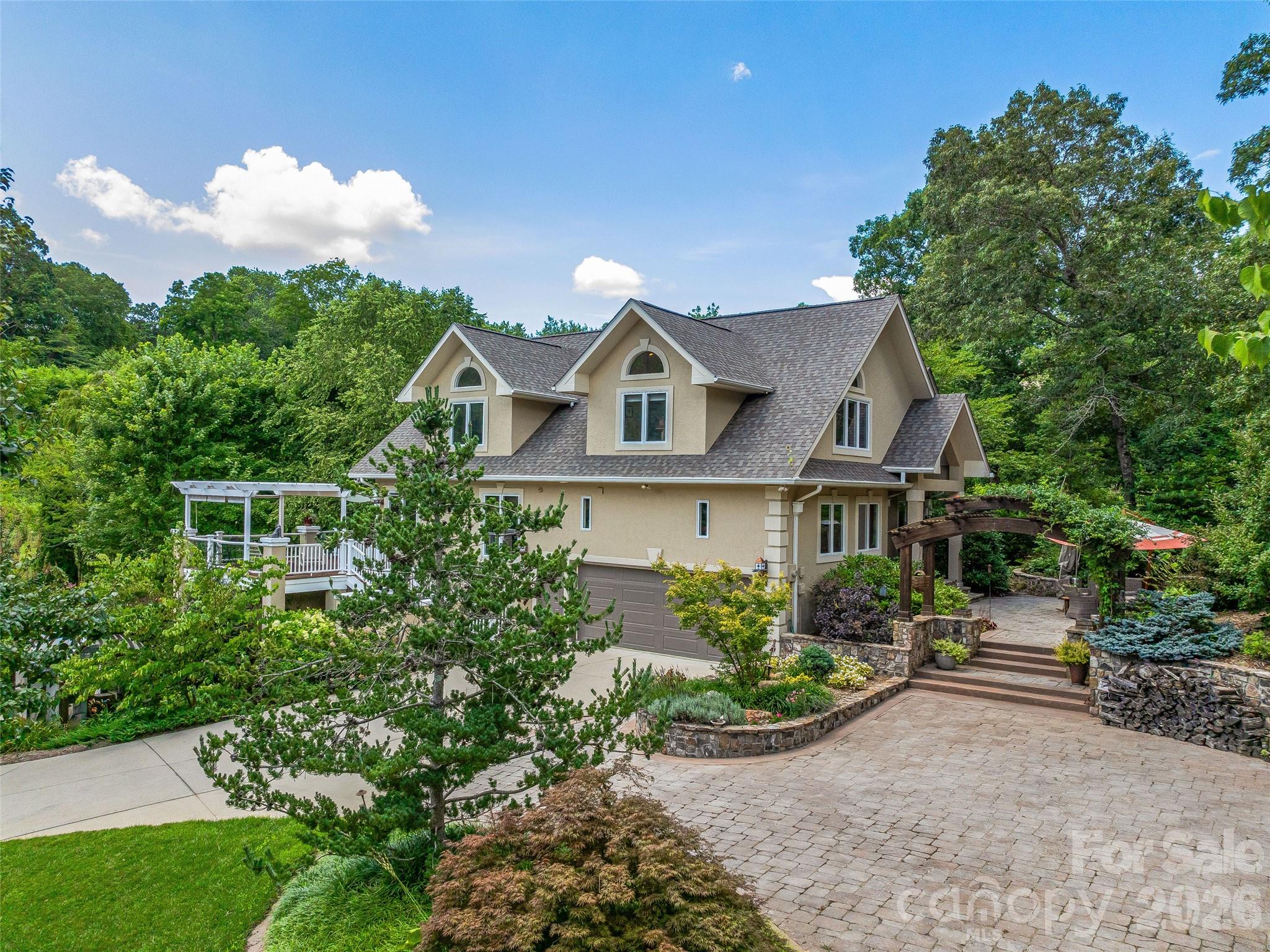 212 S Plains Drive — Asheville