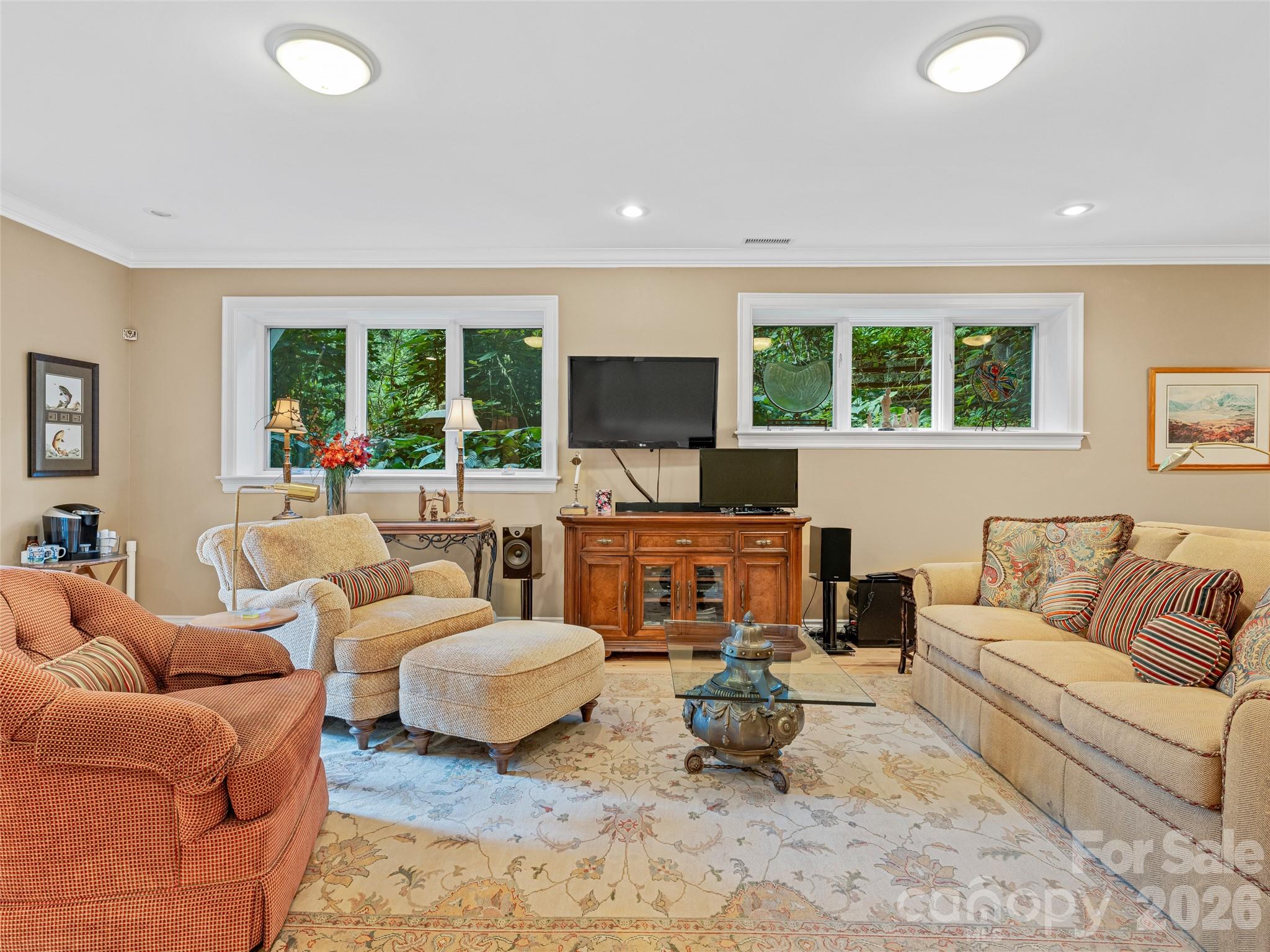 212 S Plains Drive — Asheville