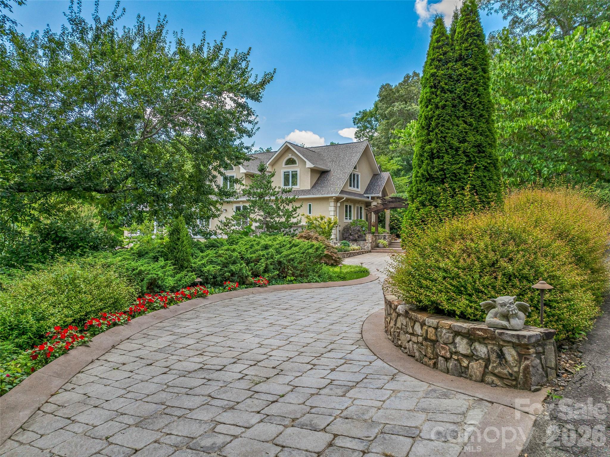 212 S Plains Drive — Asheville