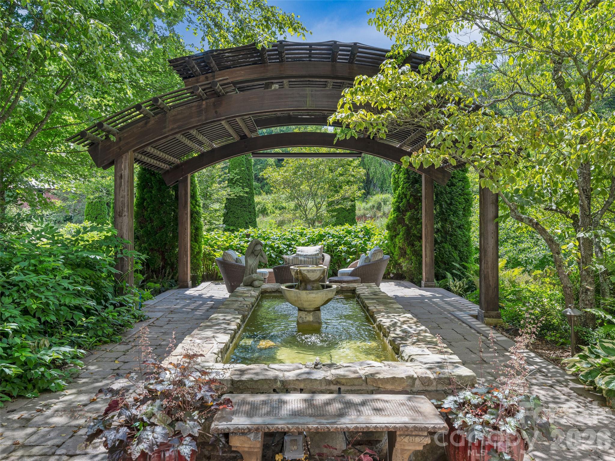 212 S Plains Drive — Asheville