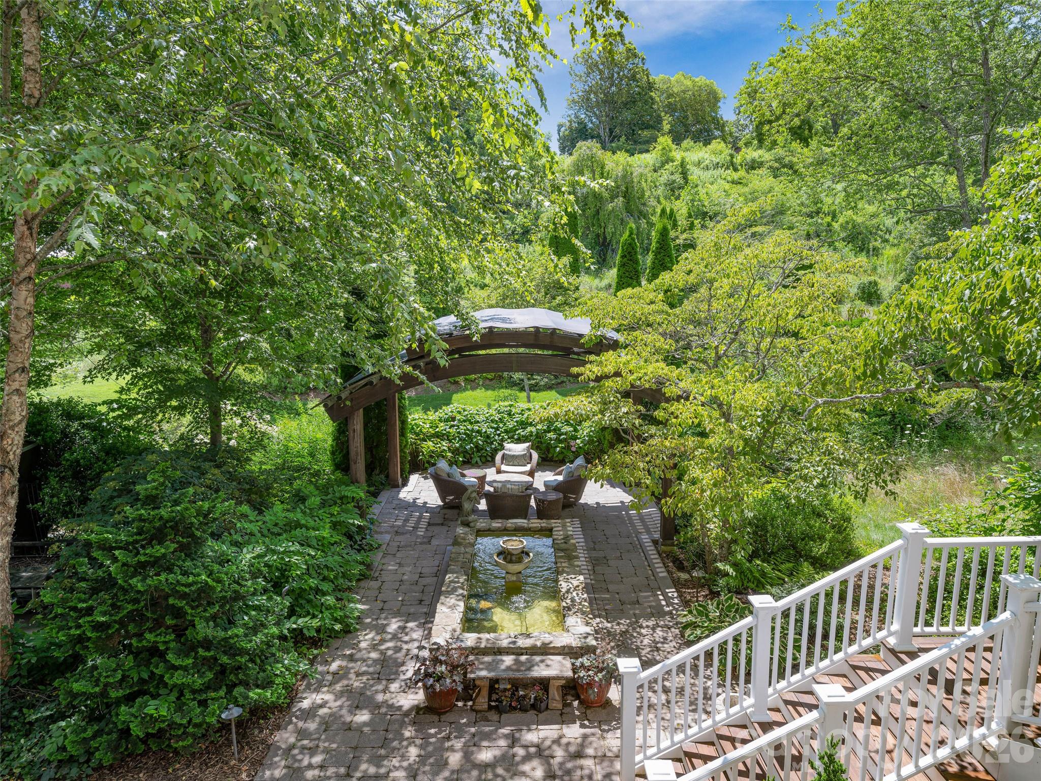 212 S Plains Drive — Asheville