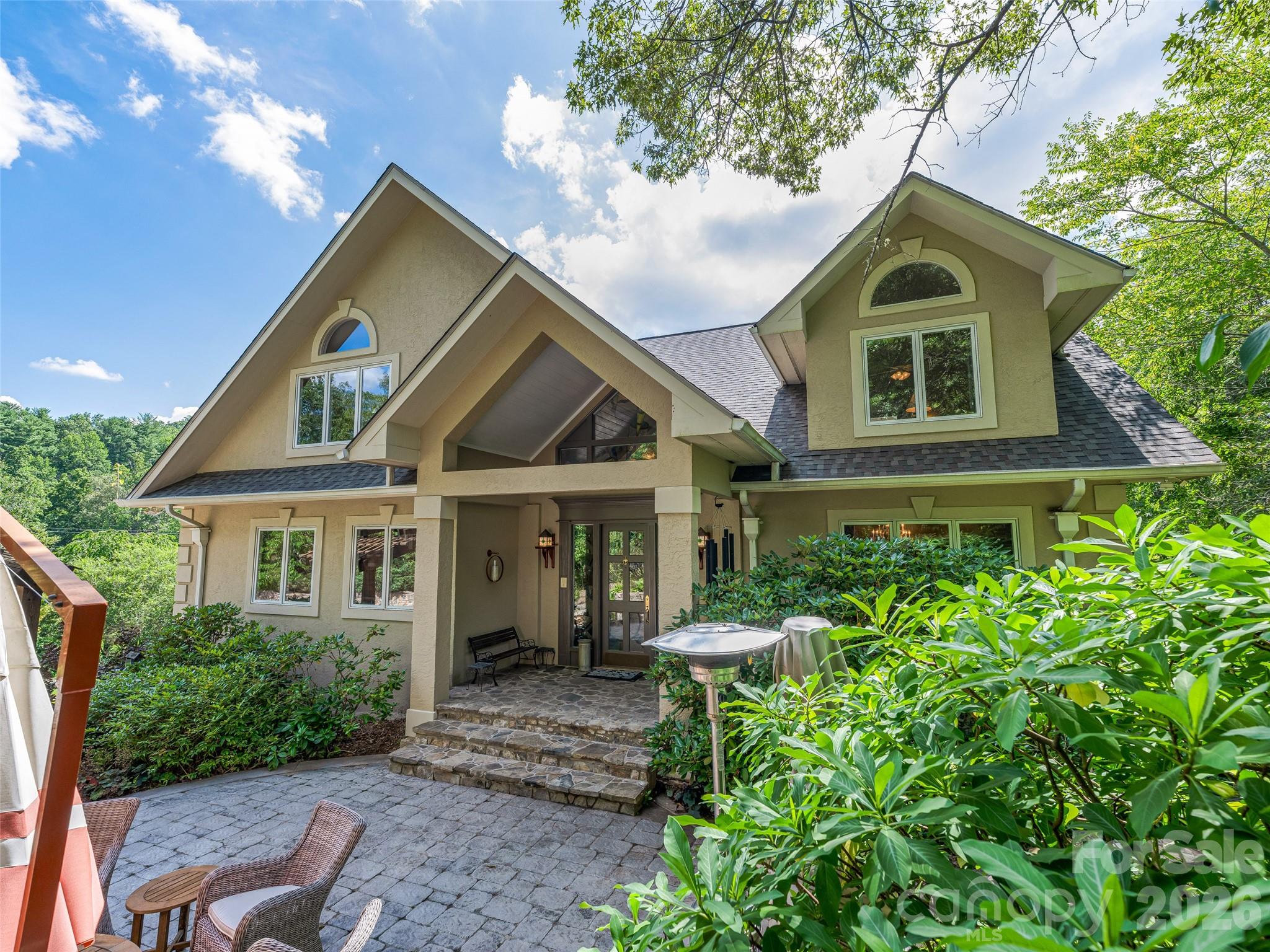 212 S Plains Drive — Asheville