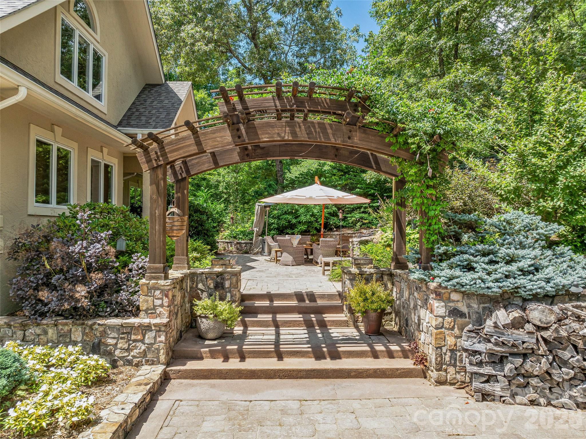 212 S Plains Drive — Asheville
