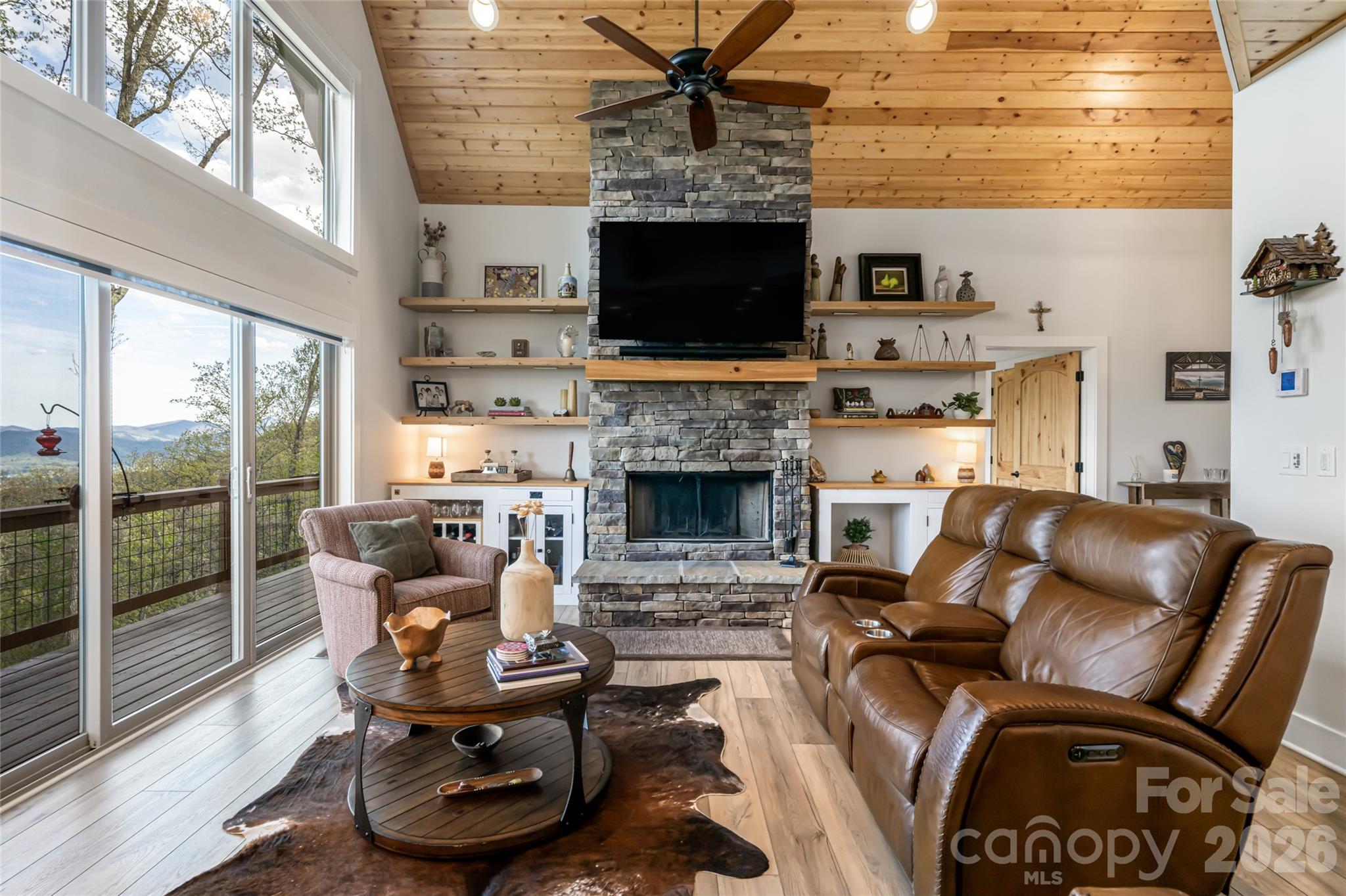 366 Signature Row Boulevard — Waynesville