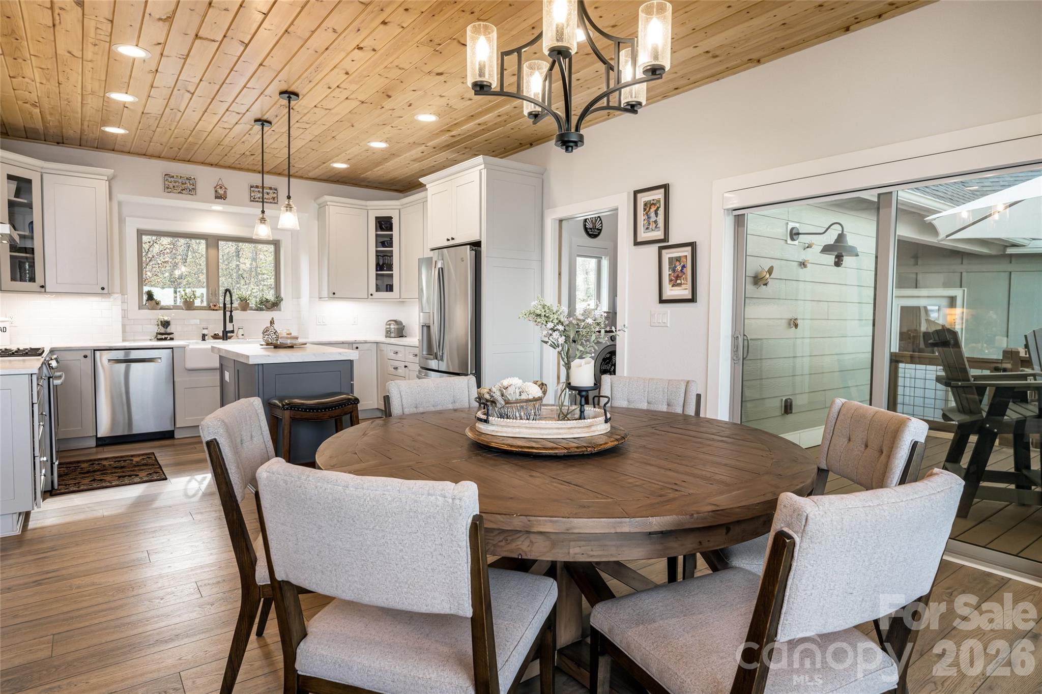 366 Signature Row Boulevard — Waynesville