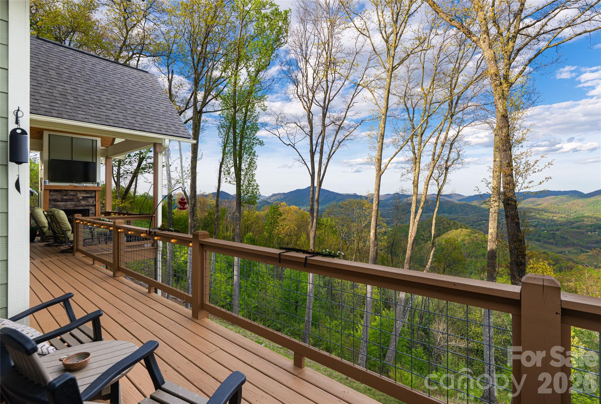 366 Signature Row Boulevard — Waynesville