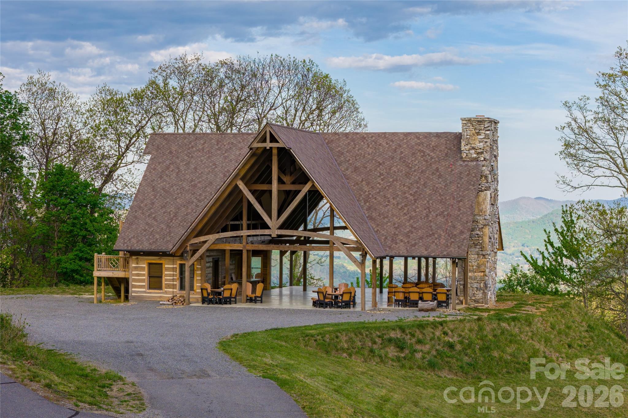 366 Signature Row Boulevard — Waynesville