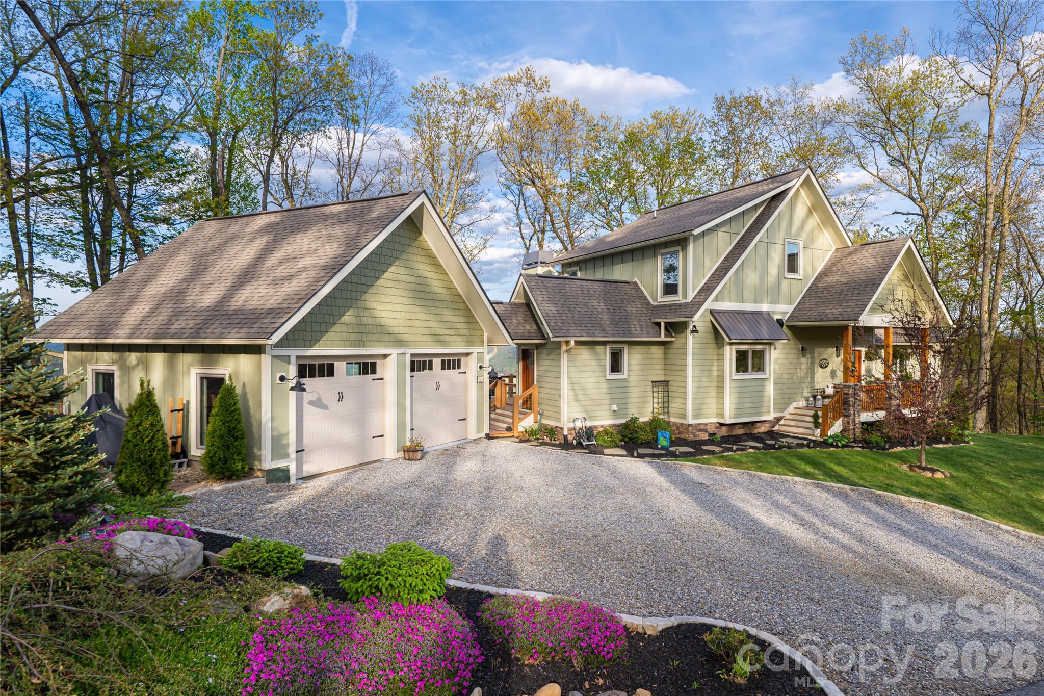 366 Signature Row Boulevard — Waynesville