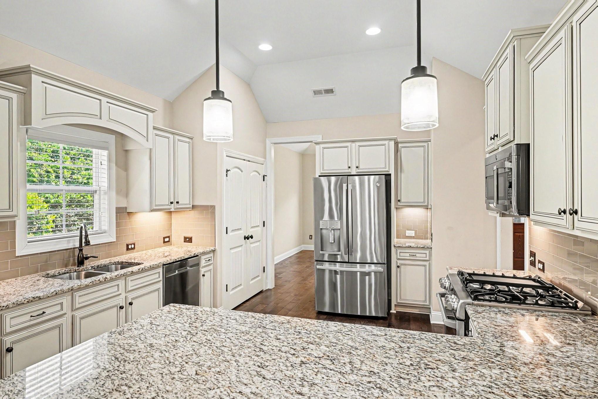 7344 Ridgecrest Trail — Lewisville