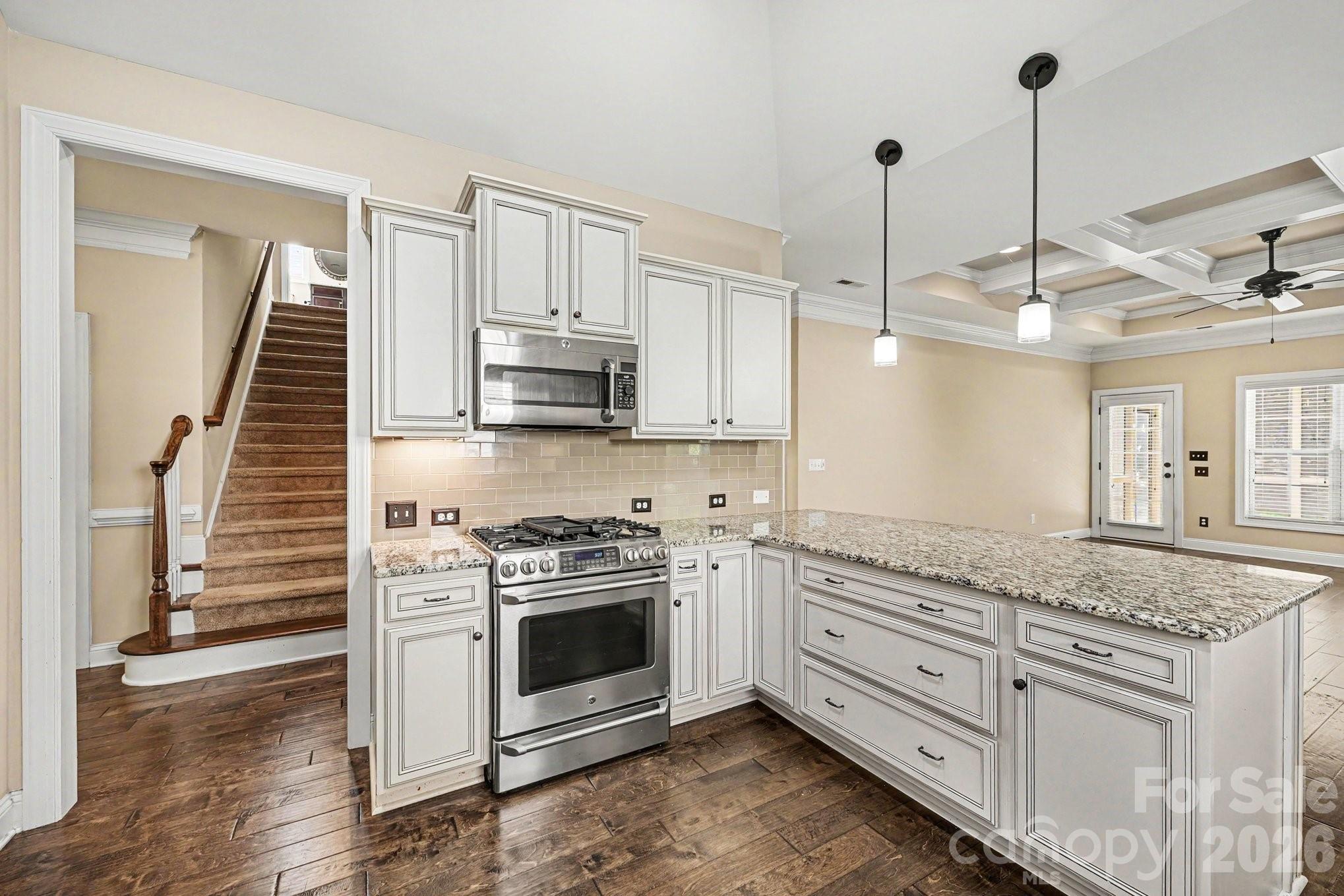 7344 Ridgecrest Trail — Lewisville