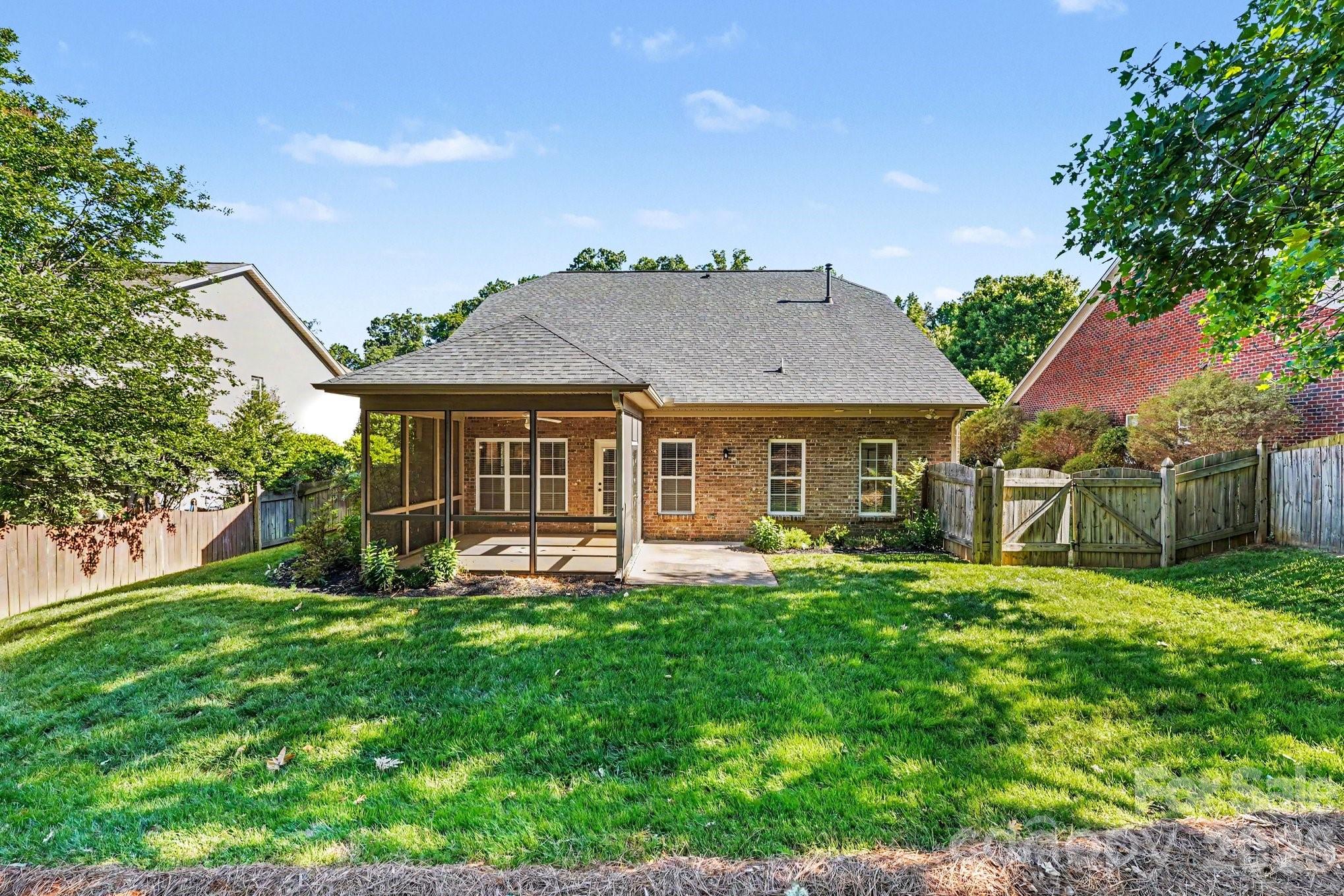 7344 Ridgecrest Trail — Lewisville