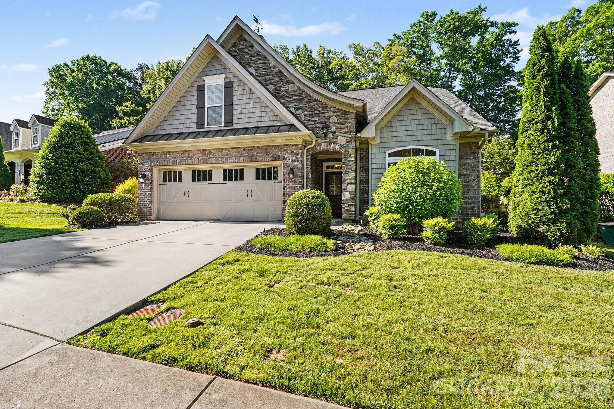 7344 Ridgecrest Trail — Lewisville