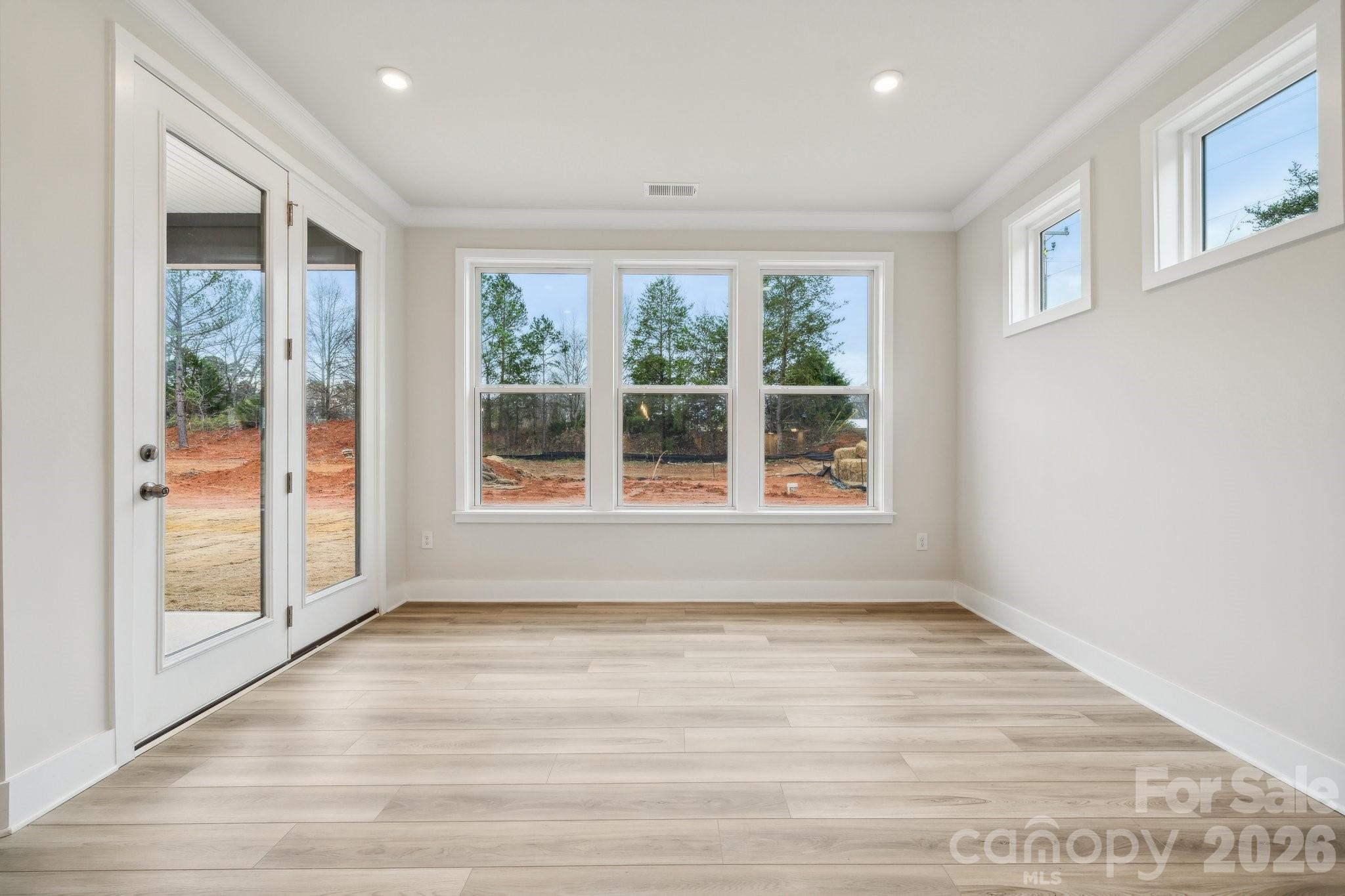 3520 Oasis Drive — Monroe