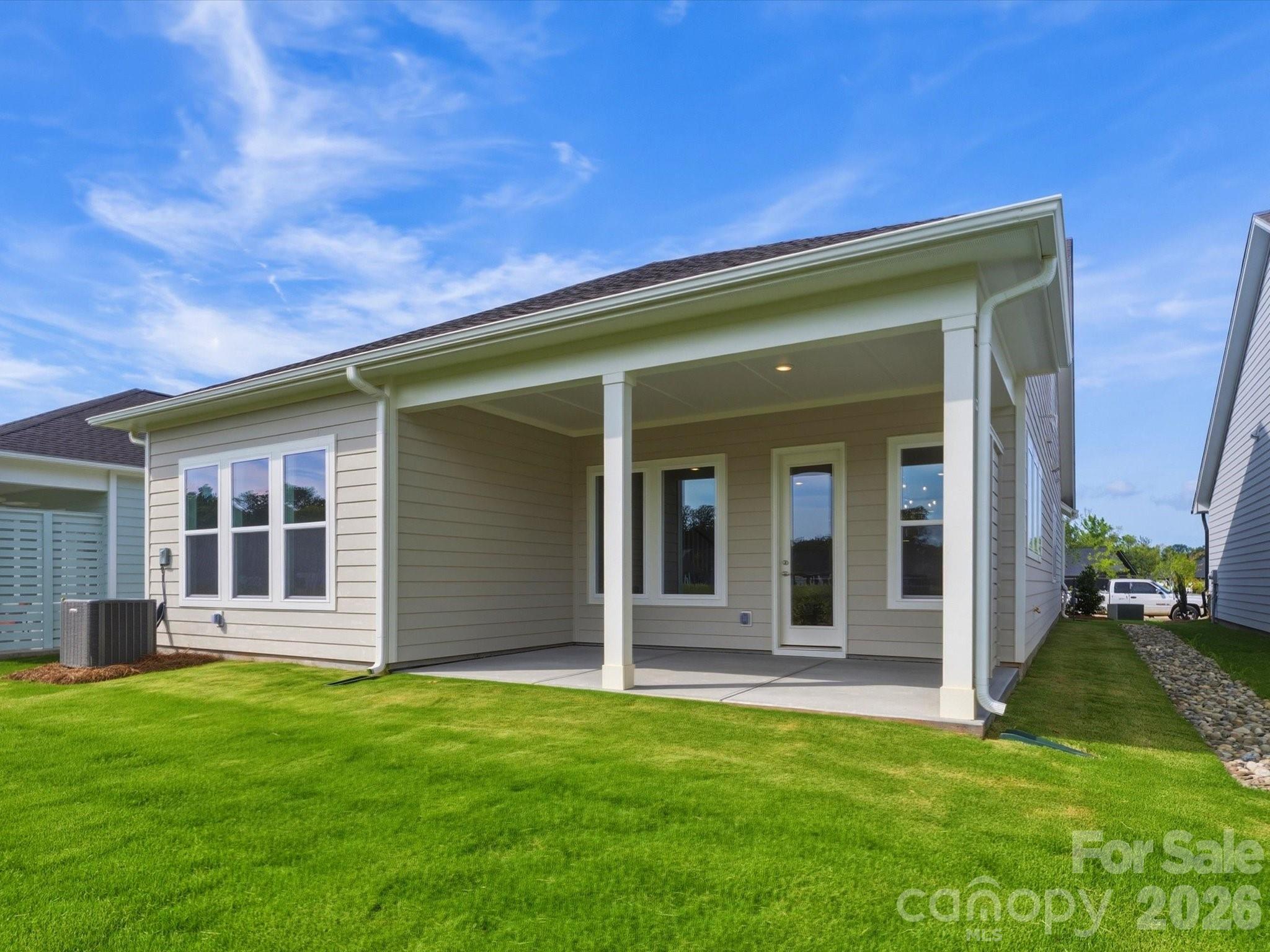 1015 Fen Lane — Waxhaw