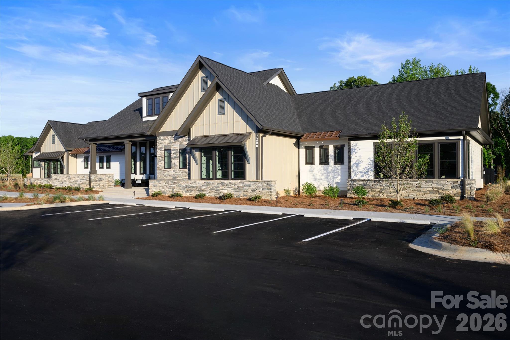 1015 Fen Lane — Waxhaw