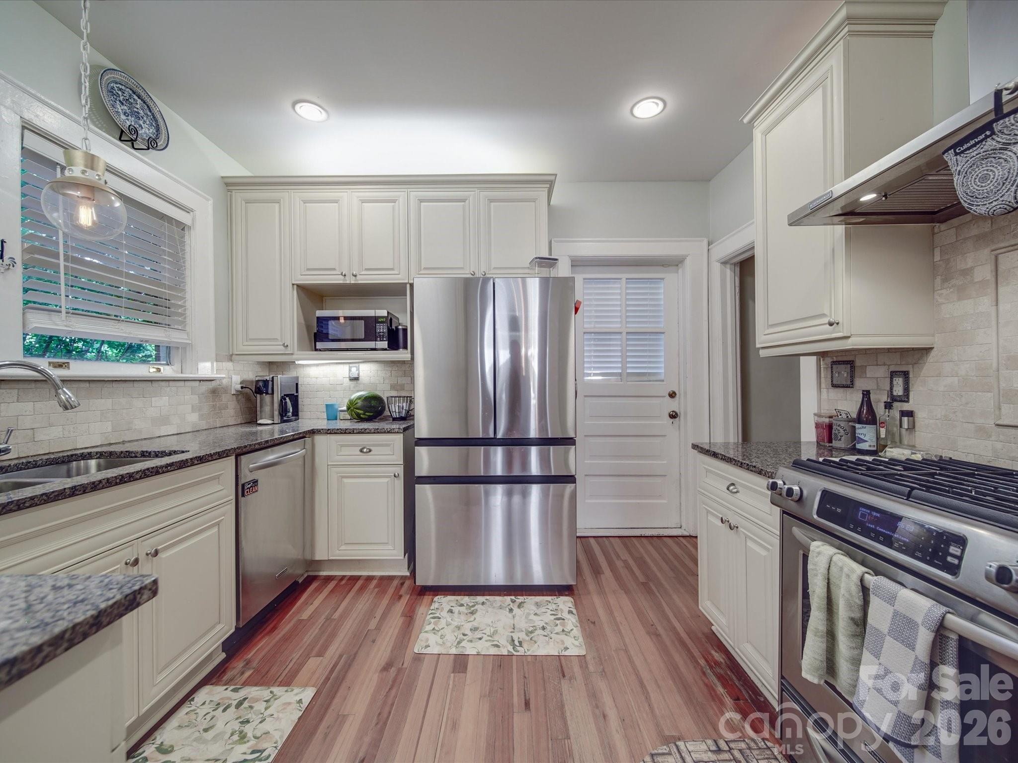 907 Edgewood Circle — Gastonia