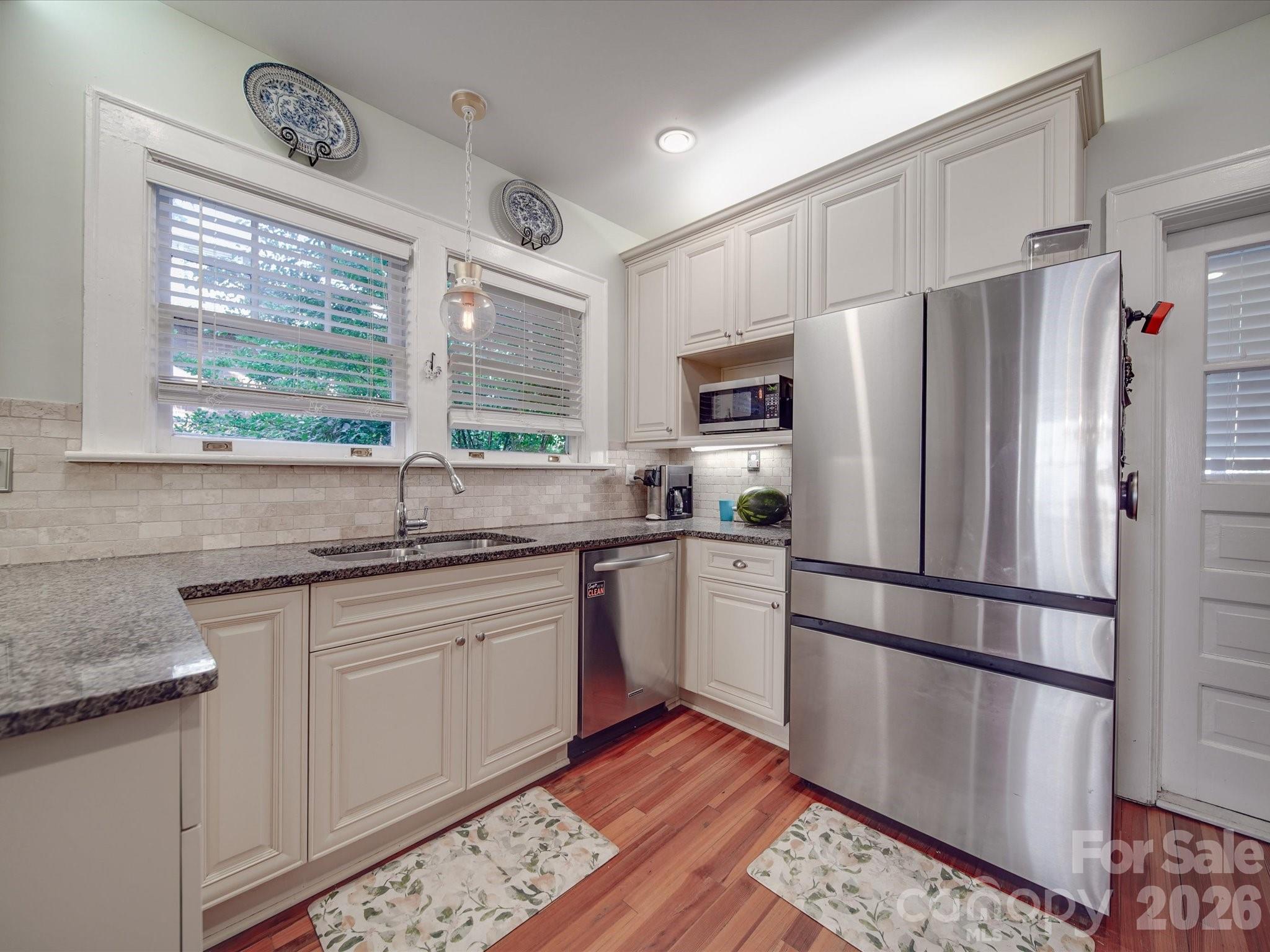 907 Edgewood Circle — Gastonia