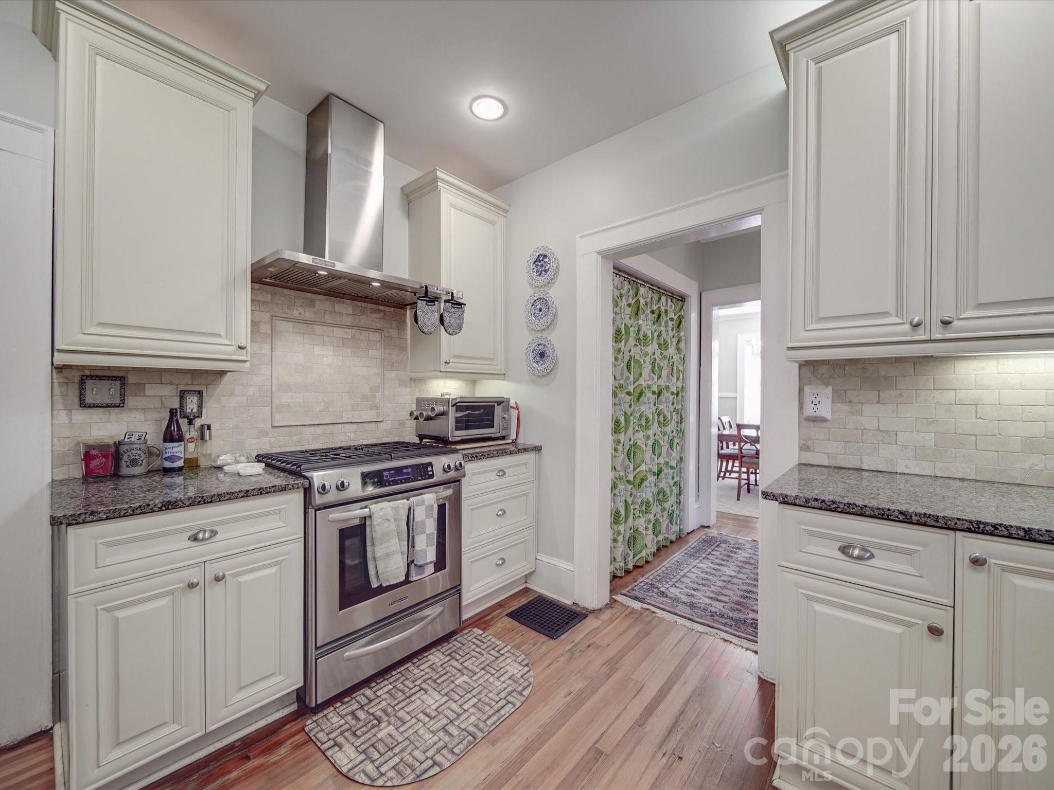 907 Edgewood Circle — Gastonia