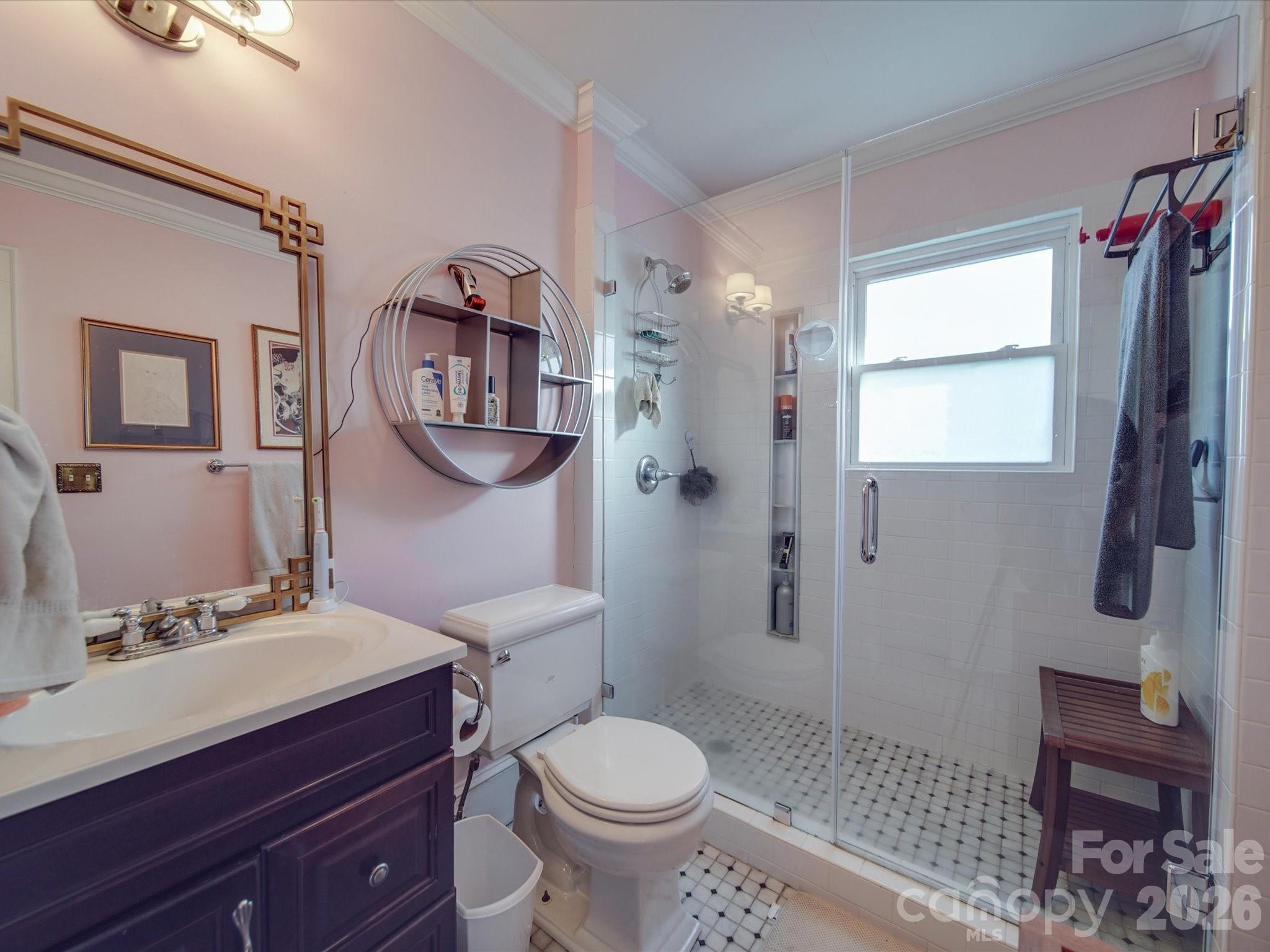 907 Edgewood Circle — Gastonia