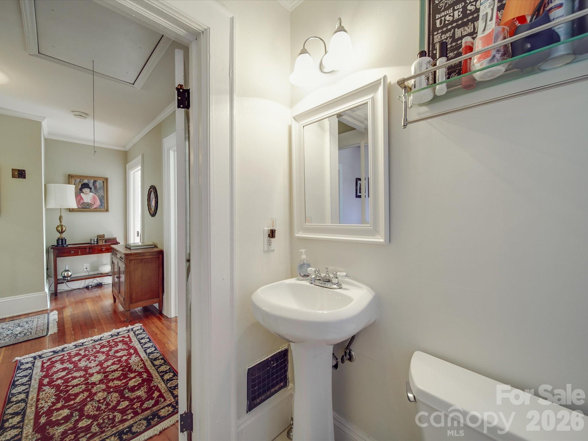 907 Edgewood Circle — Gastonia